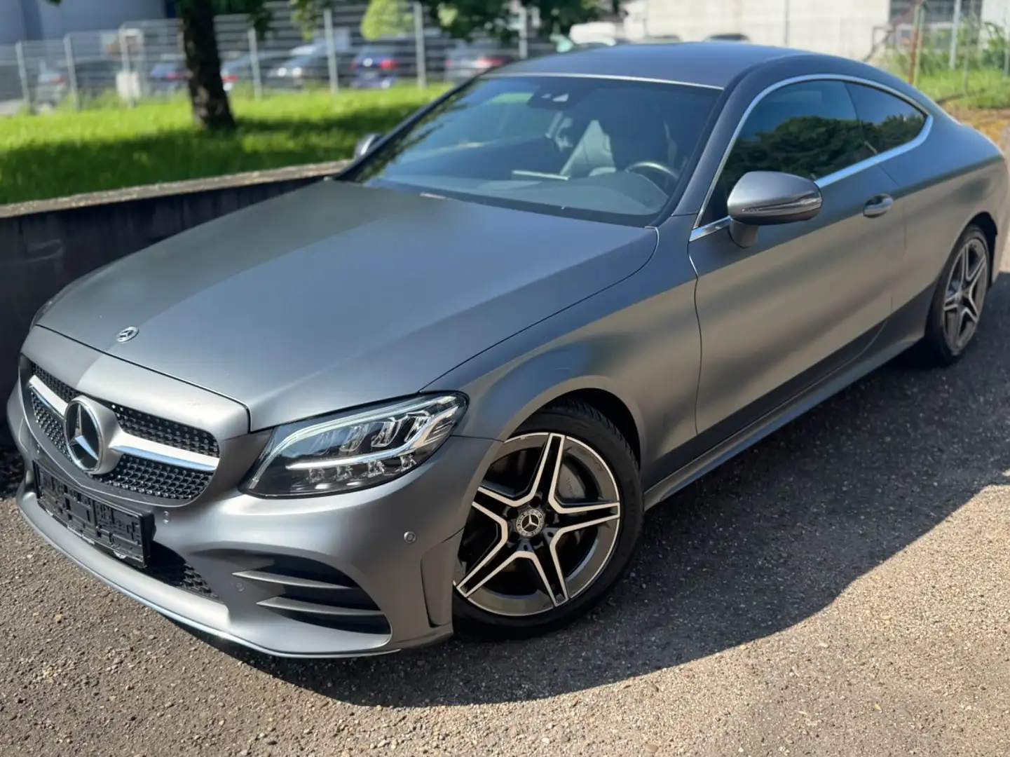 Mercedes-Benz C 300 Coupe AMG BURMESTER LED AMBI MAGNO 1.HD Grau - 1