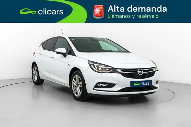 Opel Astra view 3