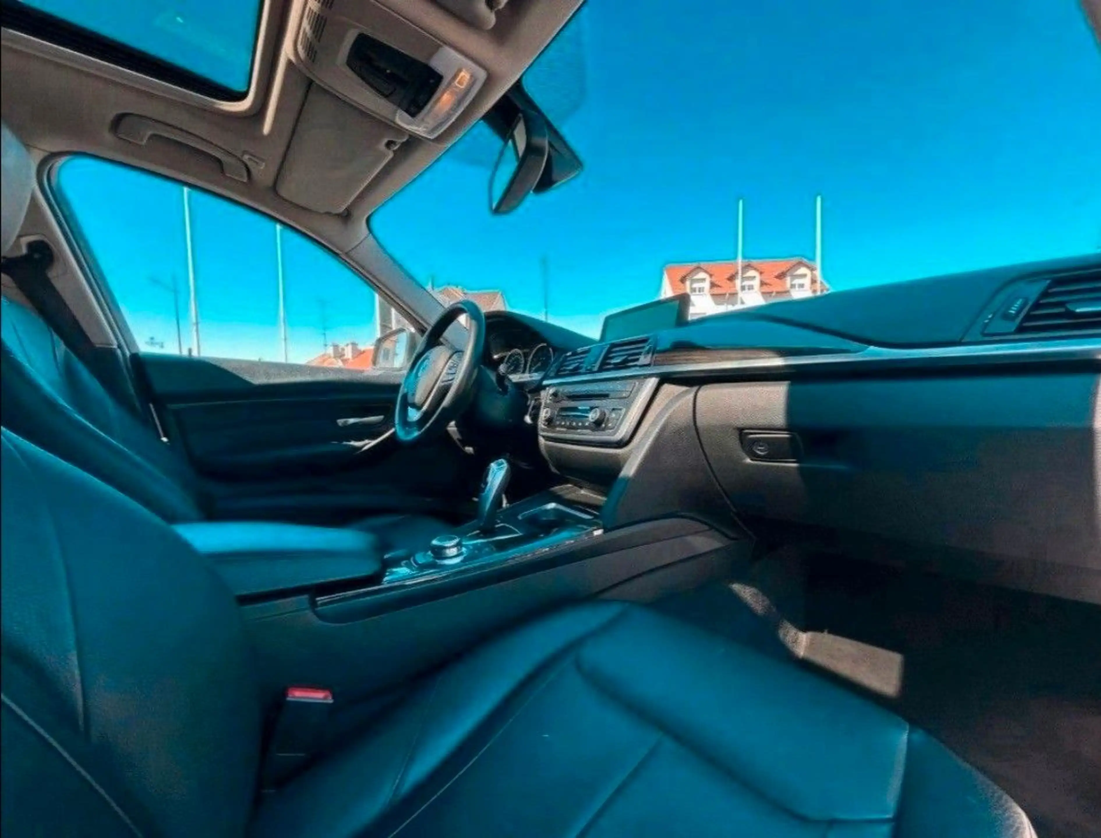BMW 318 d AUT + NAVI + SHZ + SCHIEBED + LEDER — photo 10