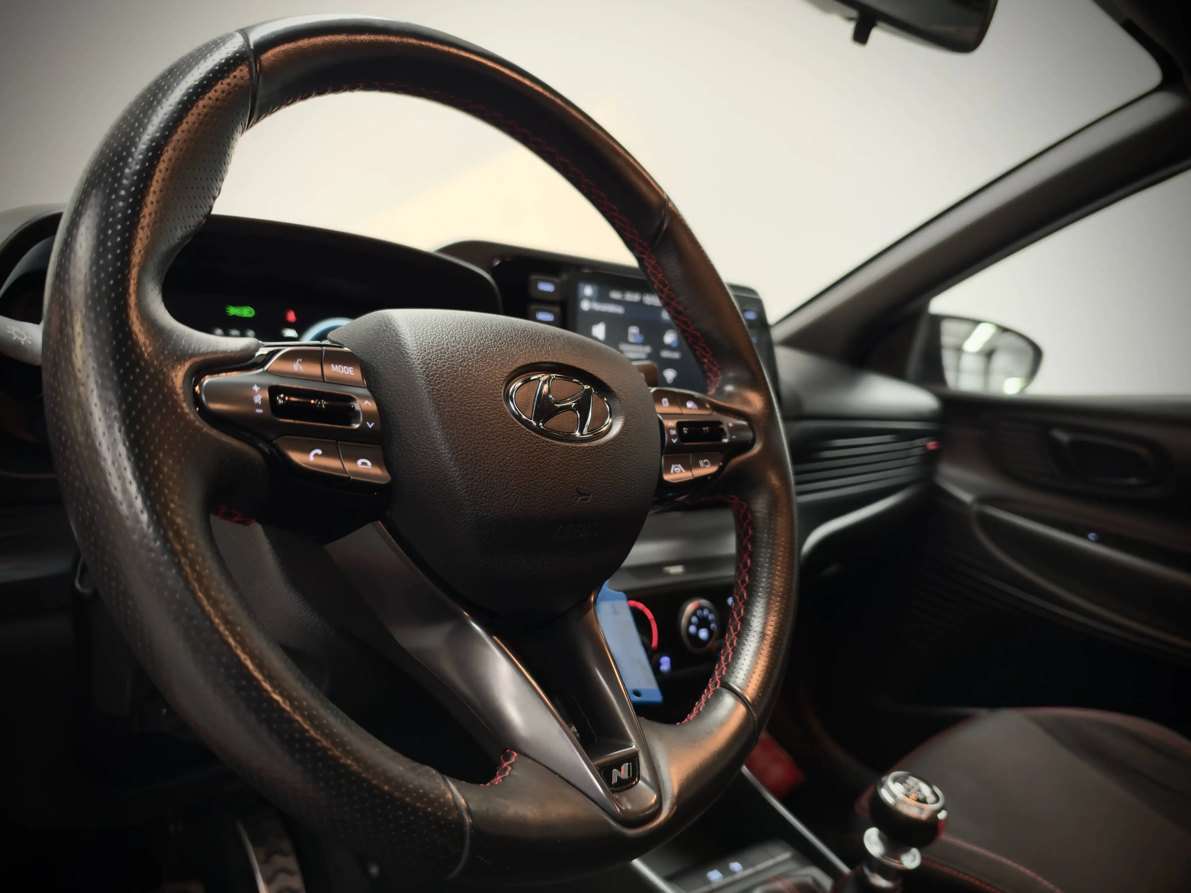 Hyundai i20 1.0T-GDi N-Line-1ERPRO-CARPLAY-CAMERA-JANTES17-PDC — photo 14