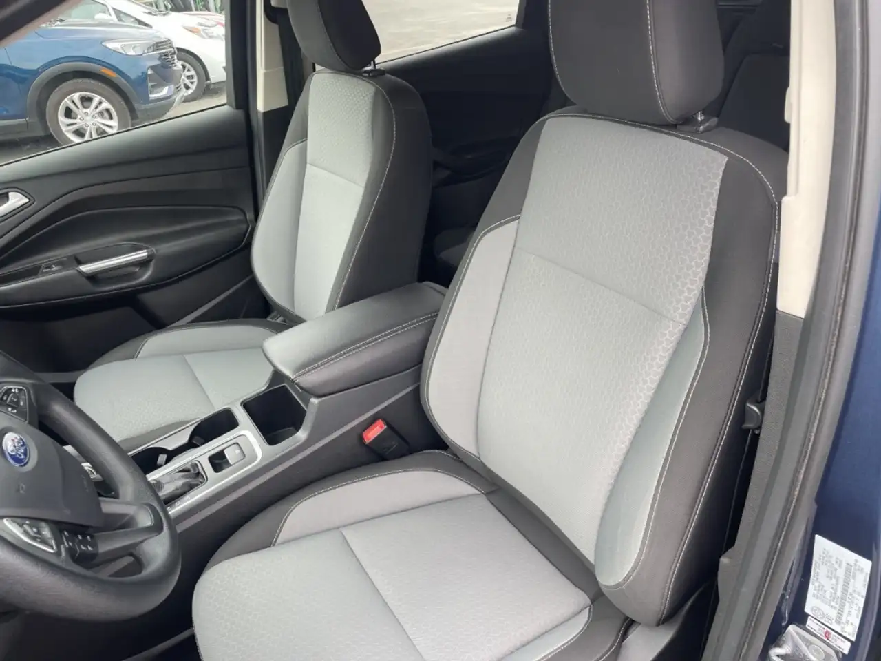 Ford Escape снимка Ford Escape