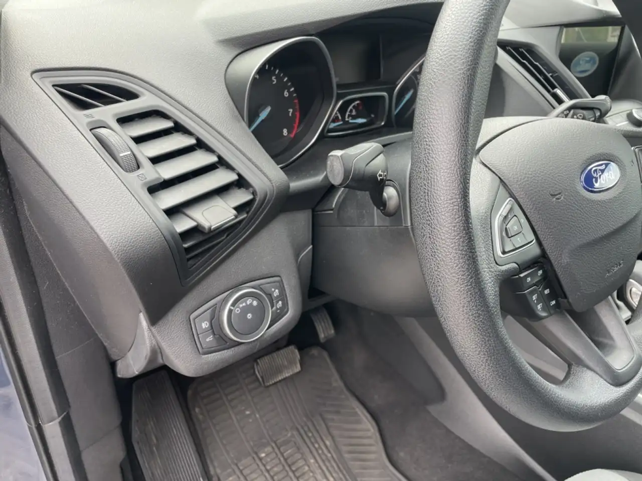 Ford Escape снимка Ford Escape