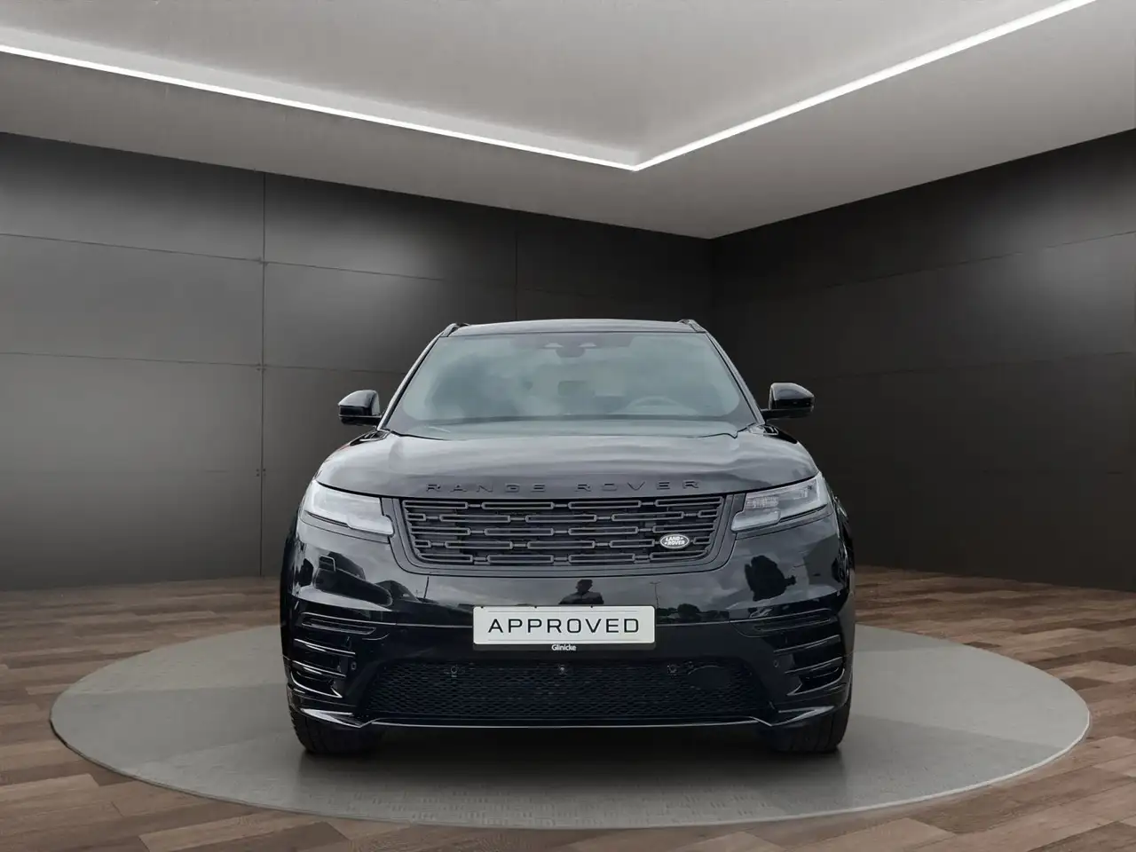 Land Rover Range Rover Velar 2026