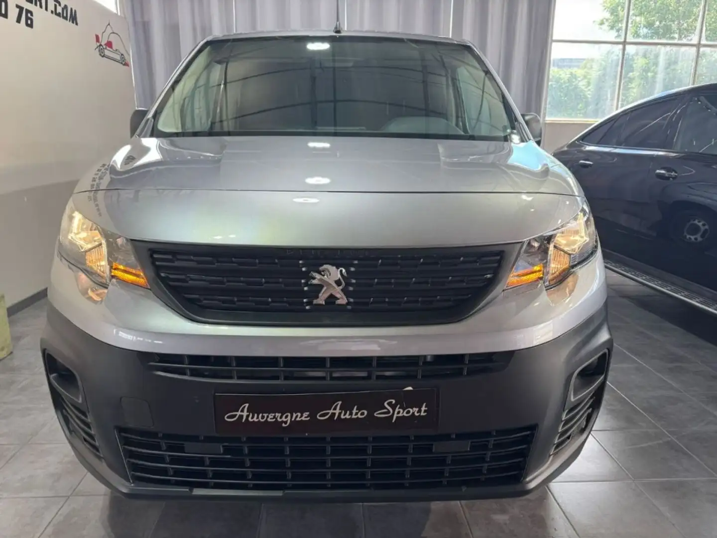 Peugeot Partner 4X4 650 BLUEHDI 130 S&S BVM6 Grijs - 2