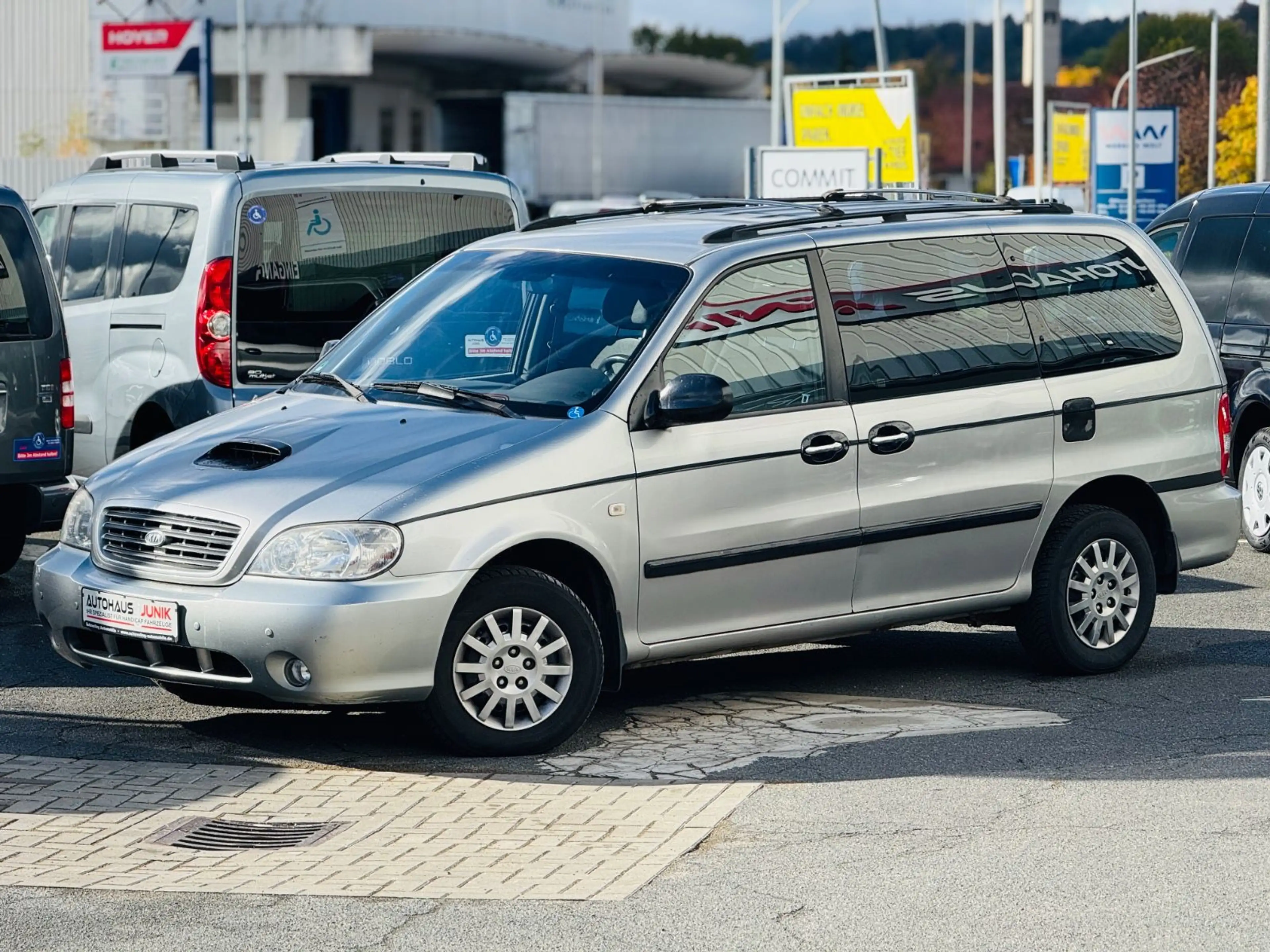 Kia Carnival II Behindertengerecht-Rampe