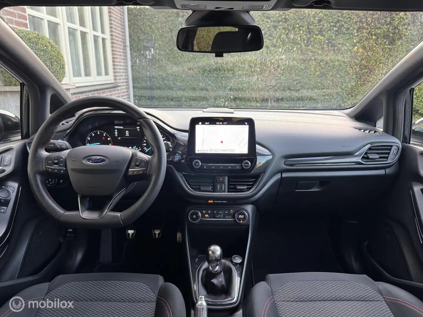 Ford Fiesta 1.0 EcoBoost ST-Line *Clima *Cruise *Carplay*NAP Zwart - 2
