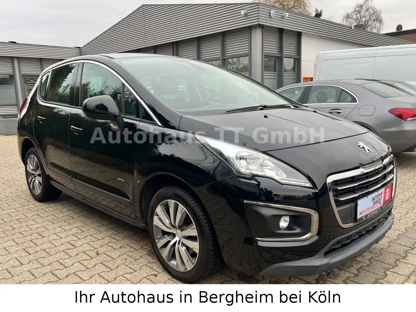 Peugeot 3008 Active 155 THP°Navi°Kamera°1.Hand°67105km° Schwarz - 2