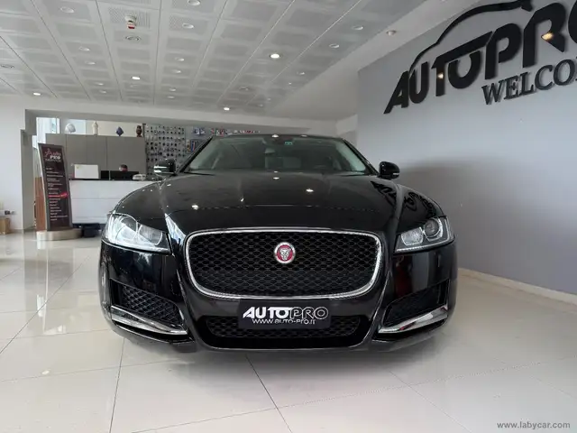 Jaguar XF 2.0 D 180 CV aut. Pure