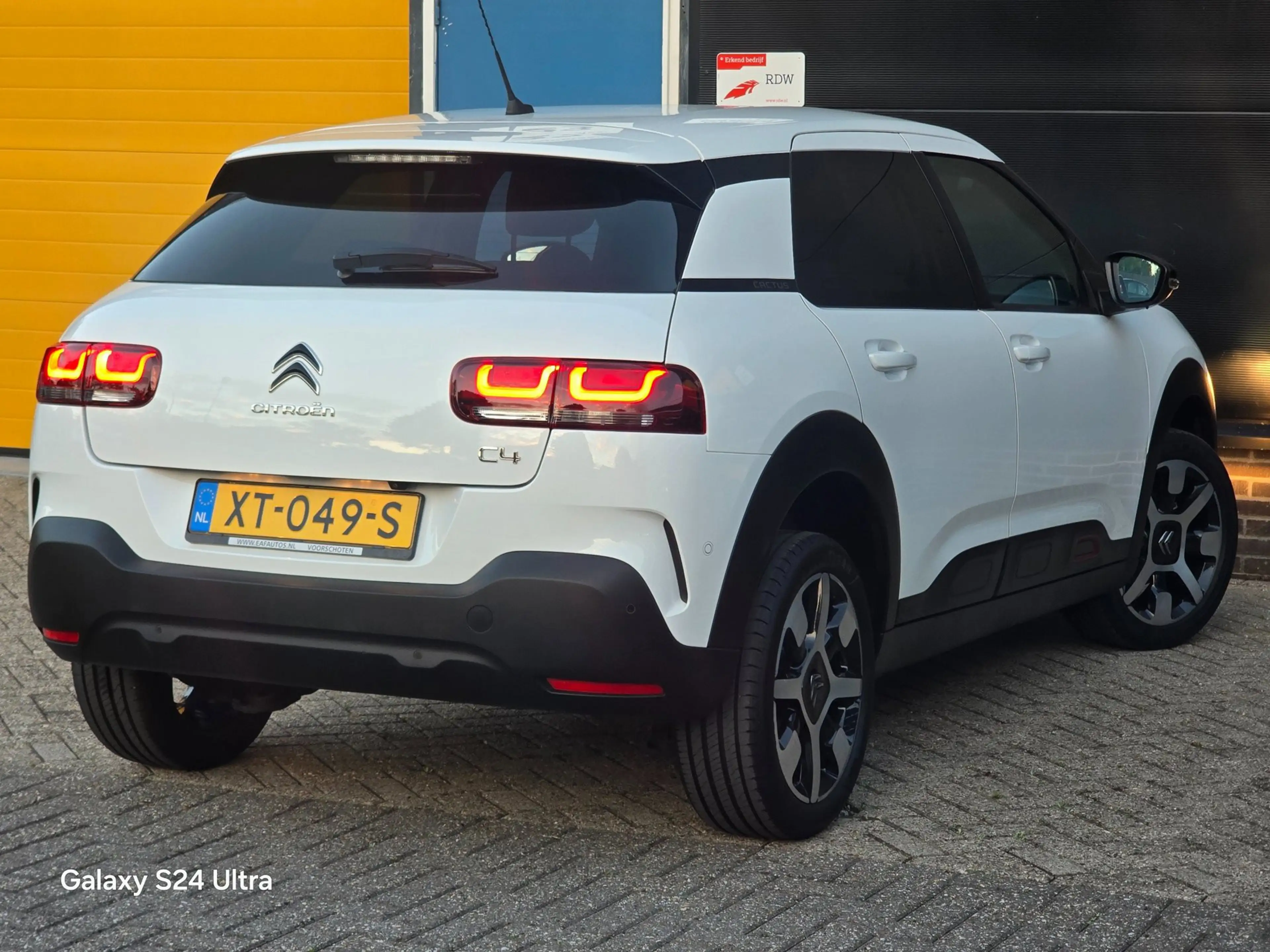 Citroen C4 Cactus 1.2 PureTech Shine / NAP / Camera / Airco / Elek P — photo 4