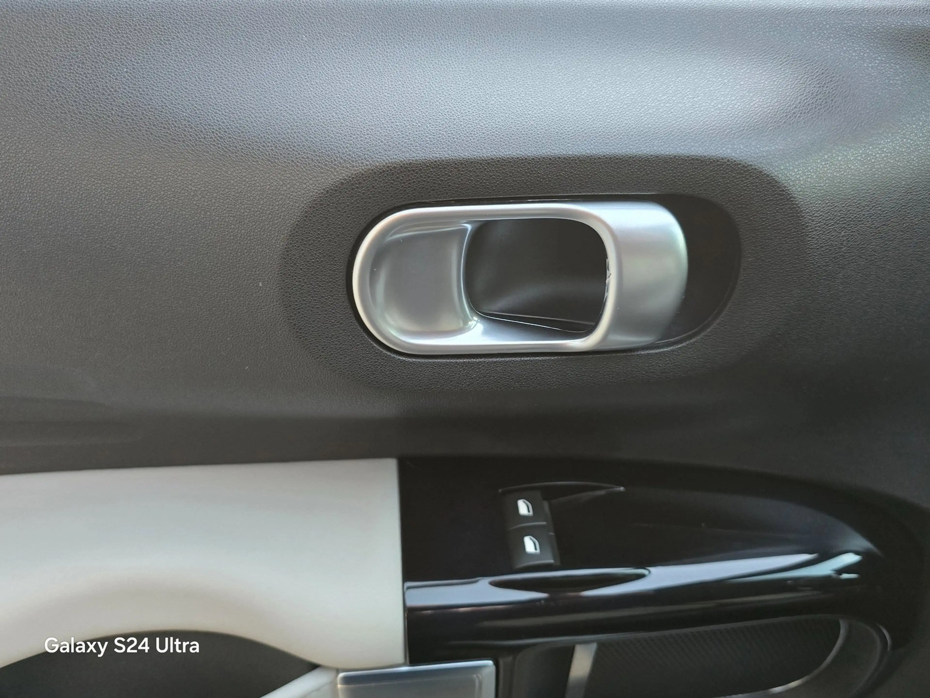 Citroen C4 Cactus 1.2 PureTech Shine / NAP / Camera / Airco / Elek P — photo 14