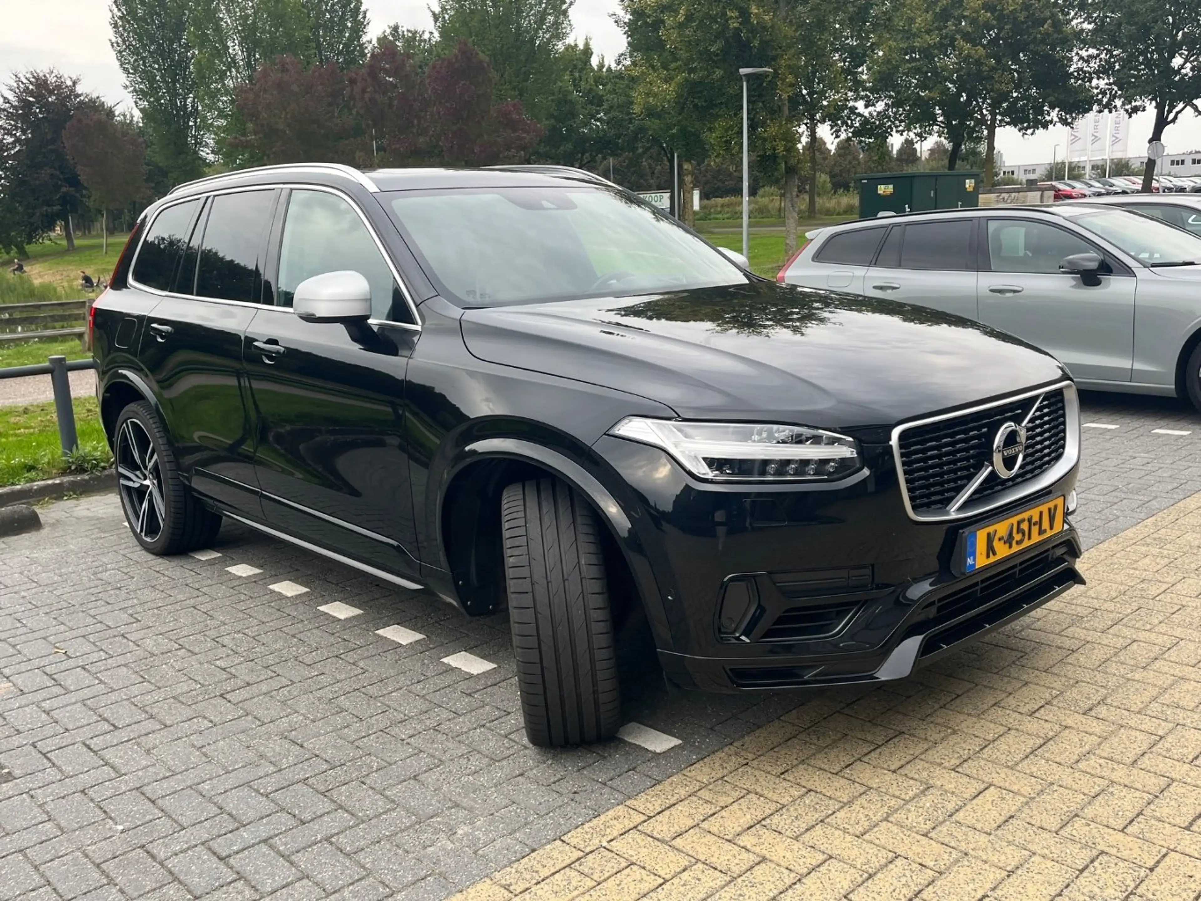 Volvo XC90 2.0 T8 Twin Engine AWD R-Design l Luchtvering l B — photo 2