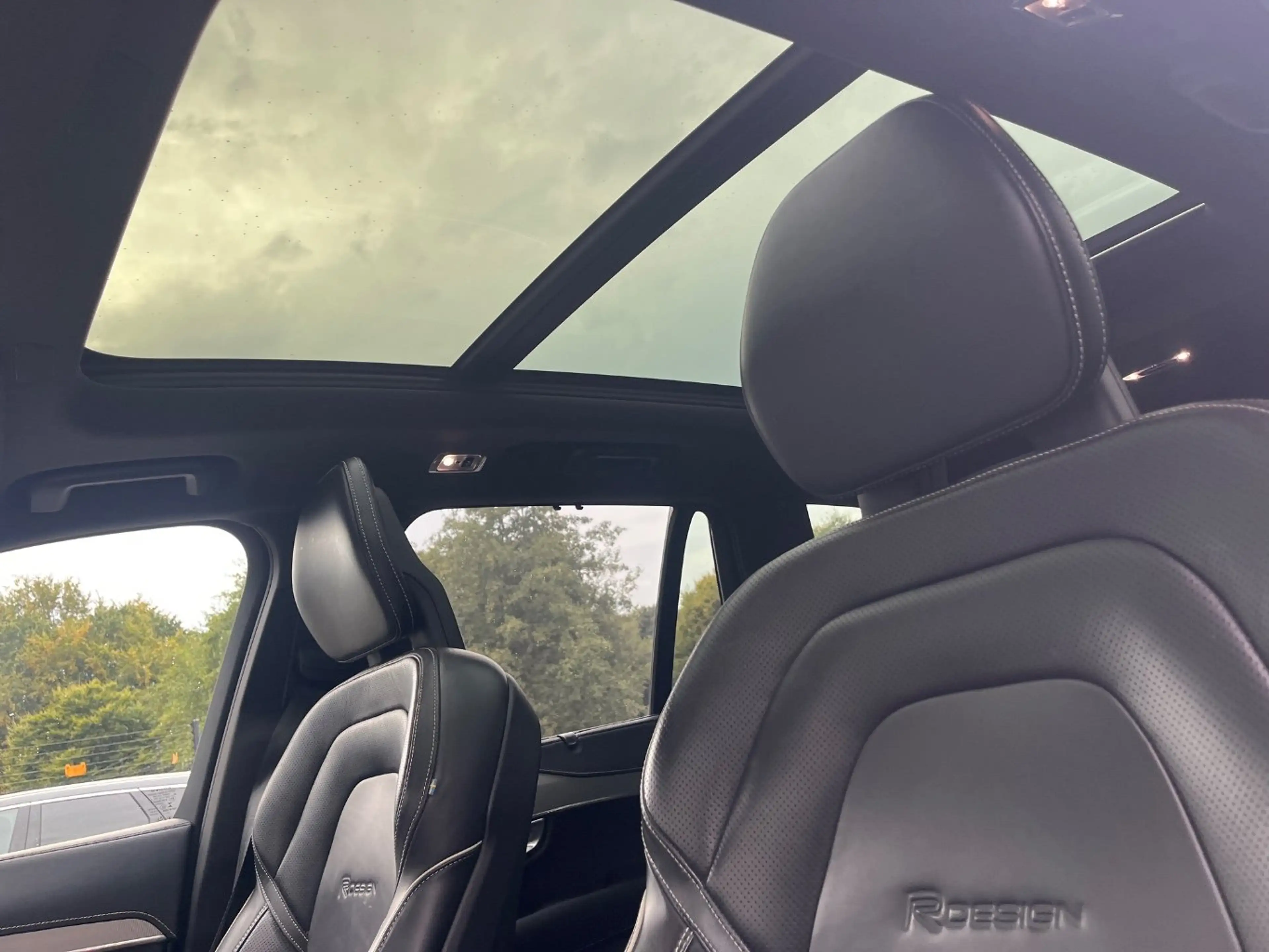 Volvo XC90 2.0 T8 Twin Engine AWD R-Design l Luchtvering l B — photo 3