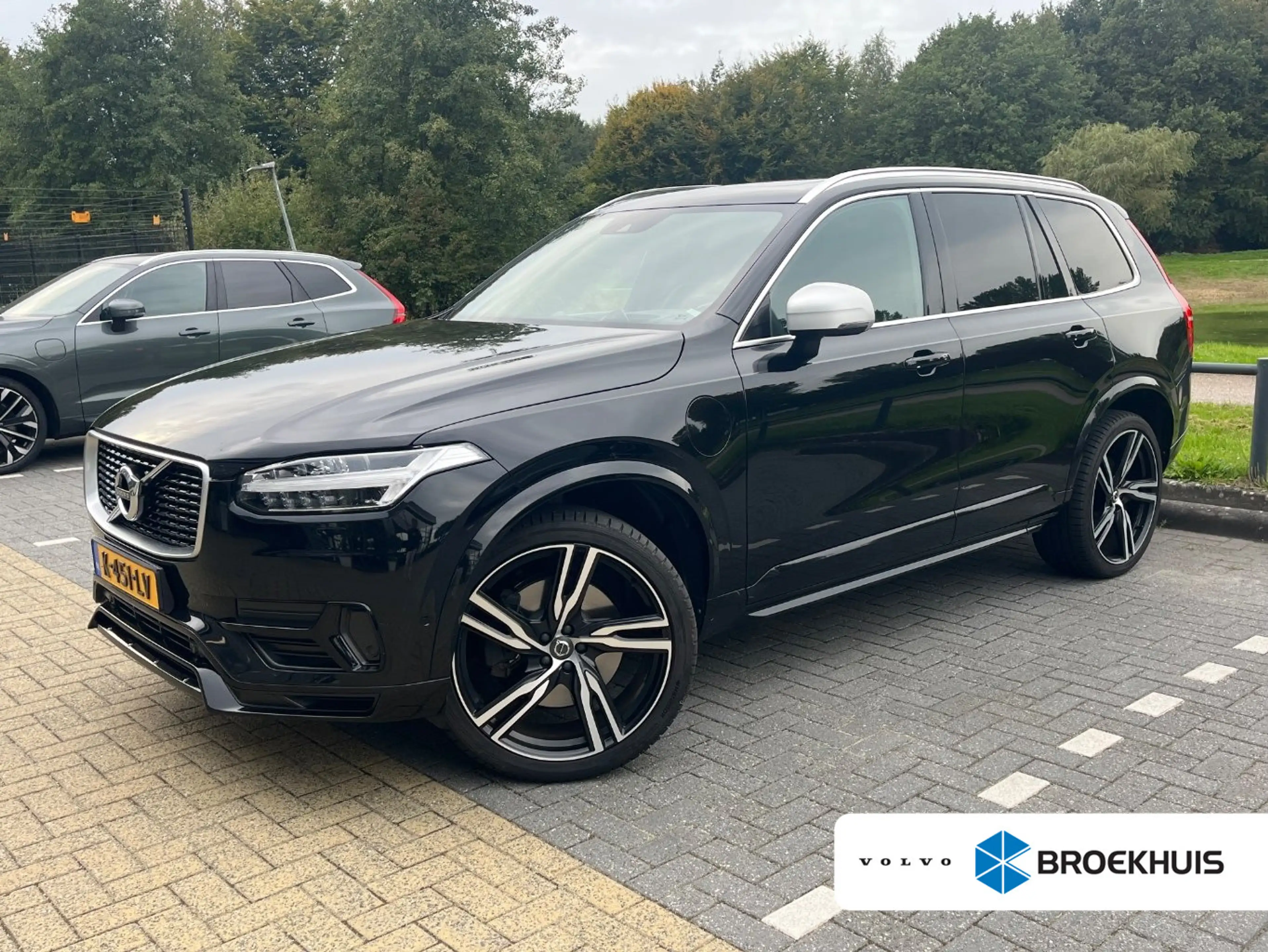 Volvo XC90 2.0 T8 Twin Engine AWD R-Design l Luchtvering l B