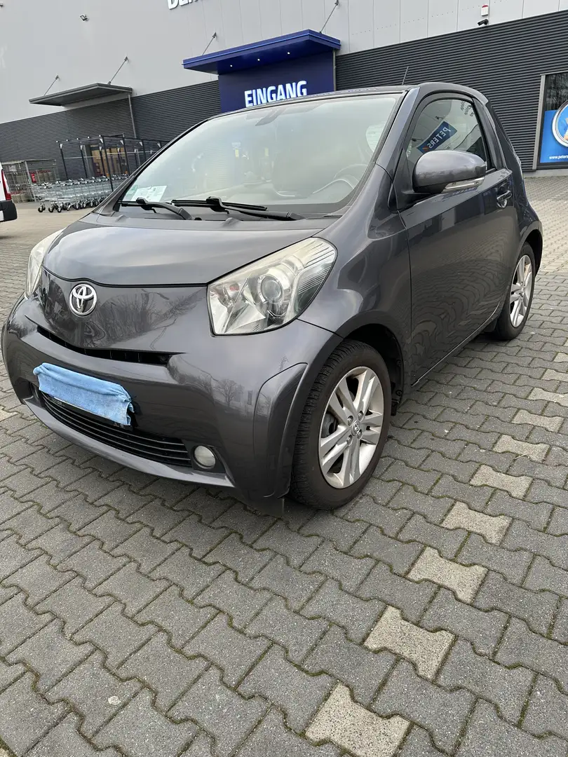 Toyota iQ + + Toyota IQ 1.3 Keyless Automatik Grau - 2