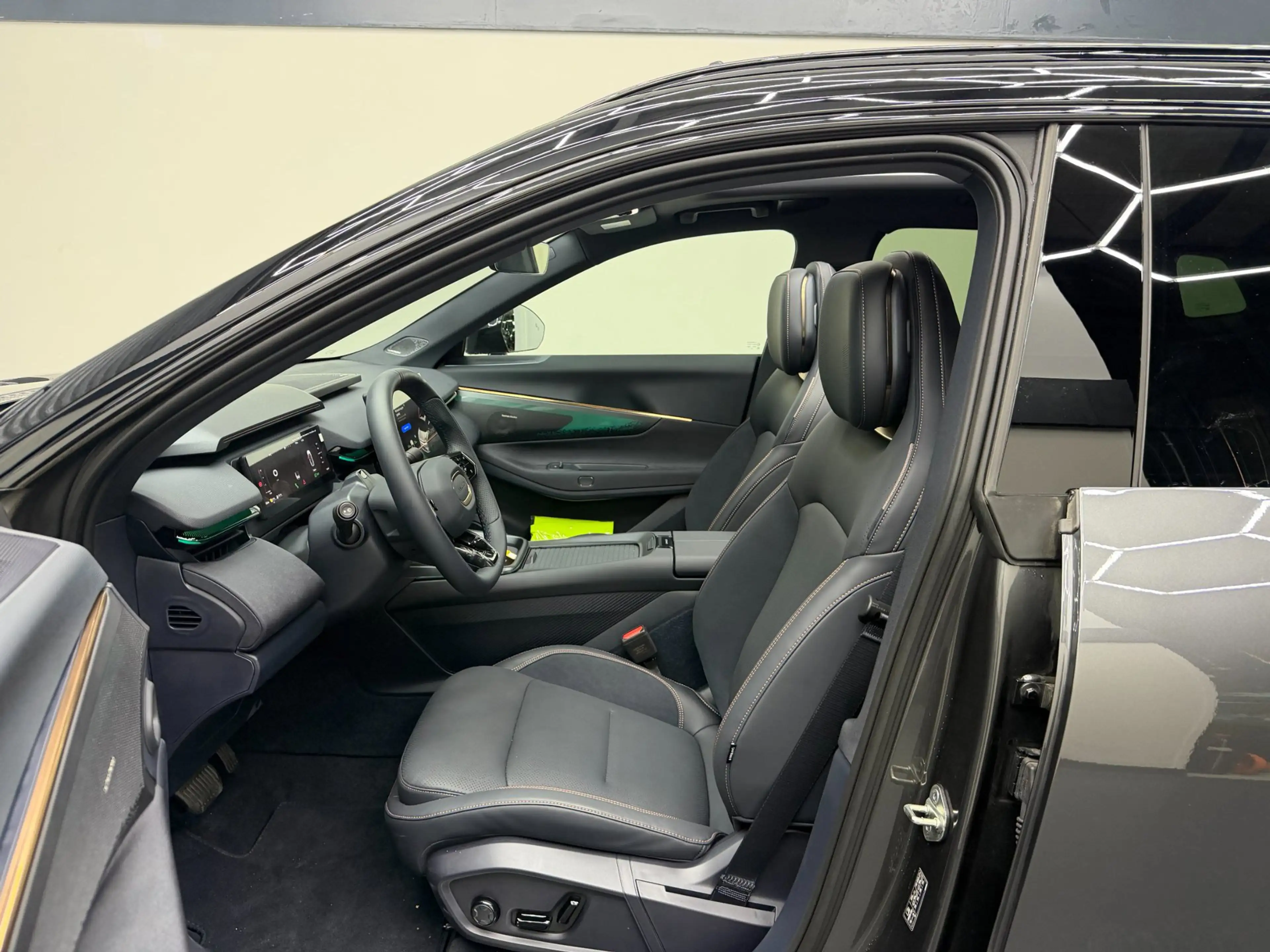 Lynk & Co 08 1.5 More - 200km Elektrisch - Pano - Harman Kardon — photo 8