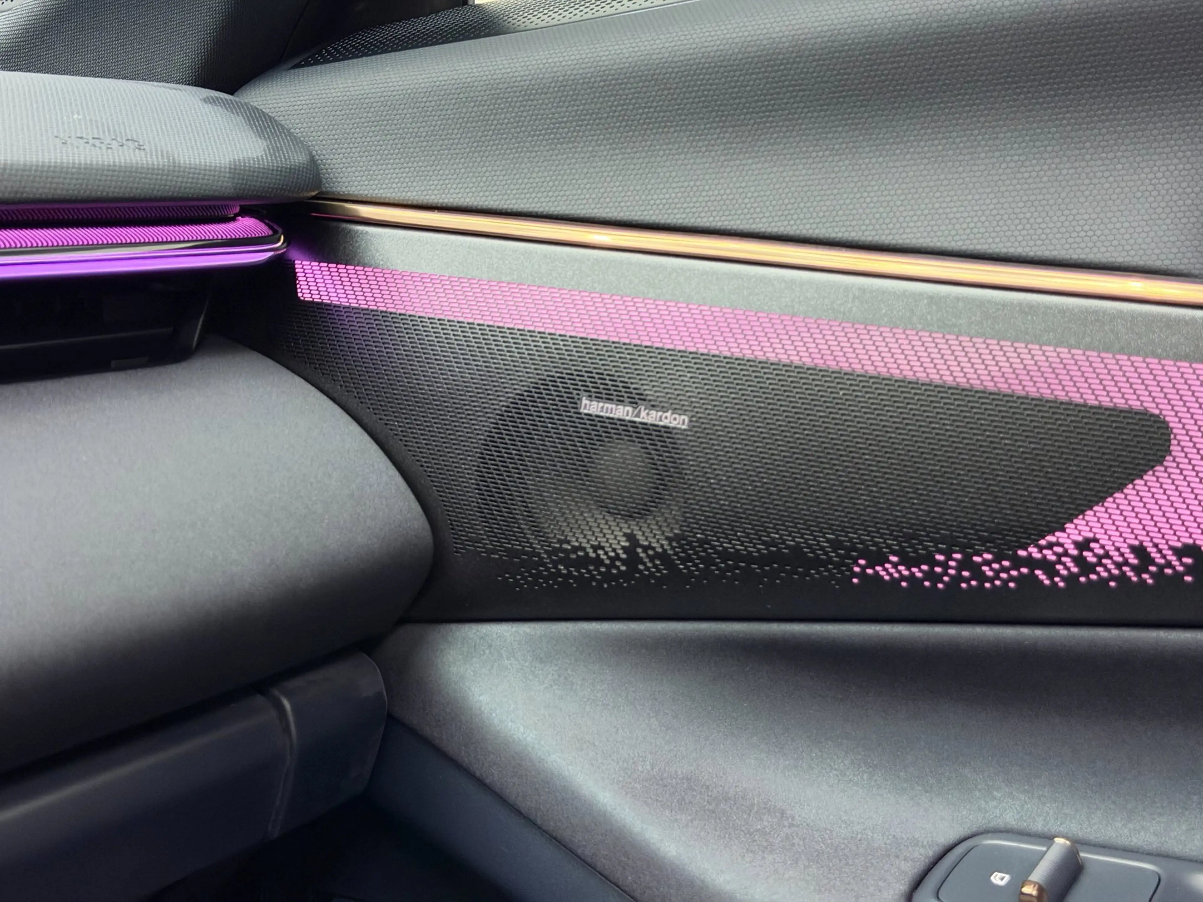 Lynk & Co 08 1.5 More - 200km Elektrisch - Pano - Harman Kardon — photo 19