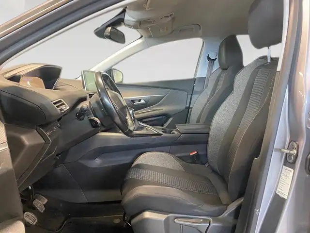 Peugeot 3008 view 7