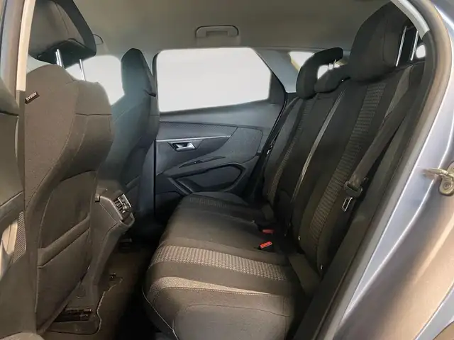 Peugeot 3008 view 8