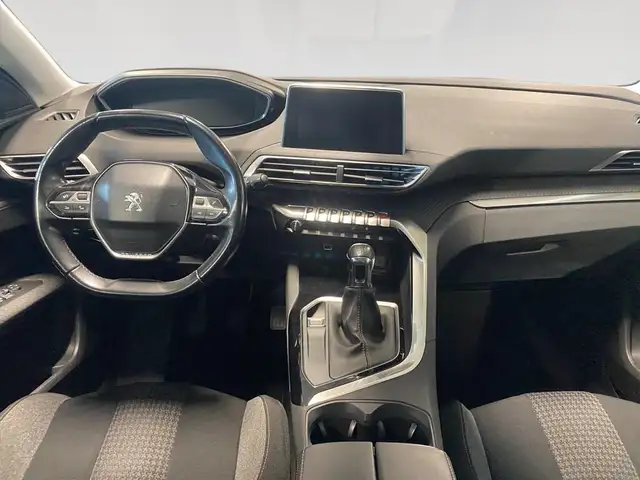 Peugeot 3008 view 6