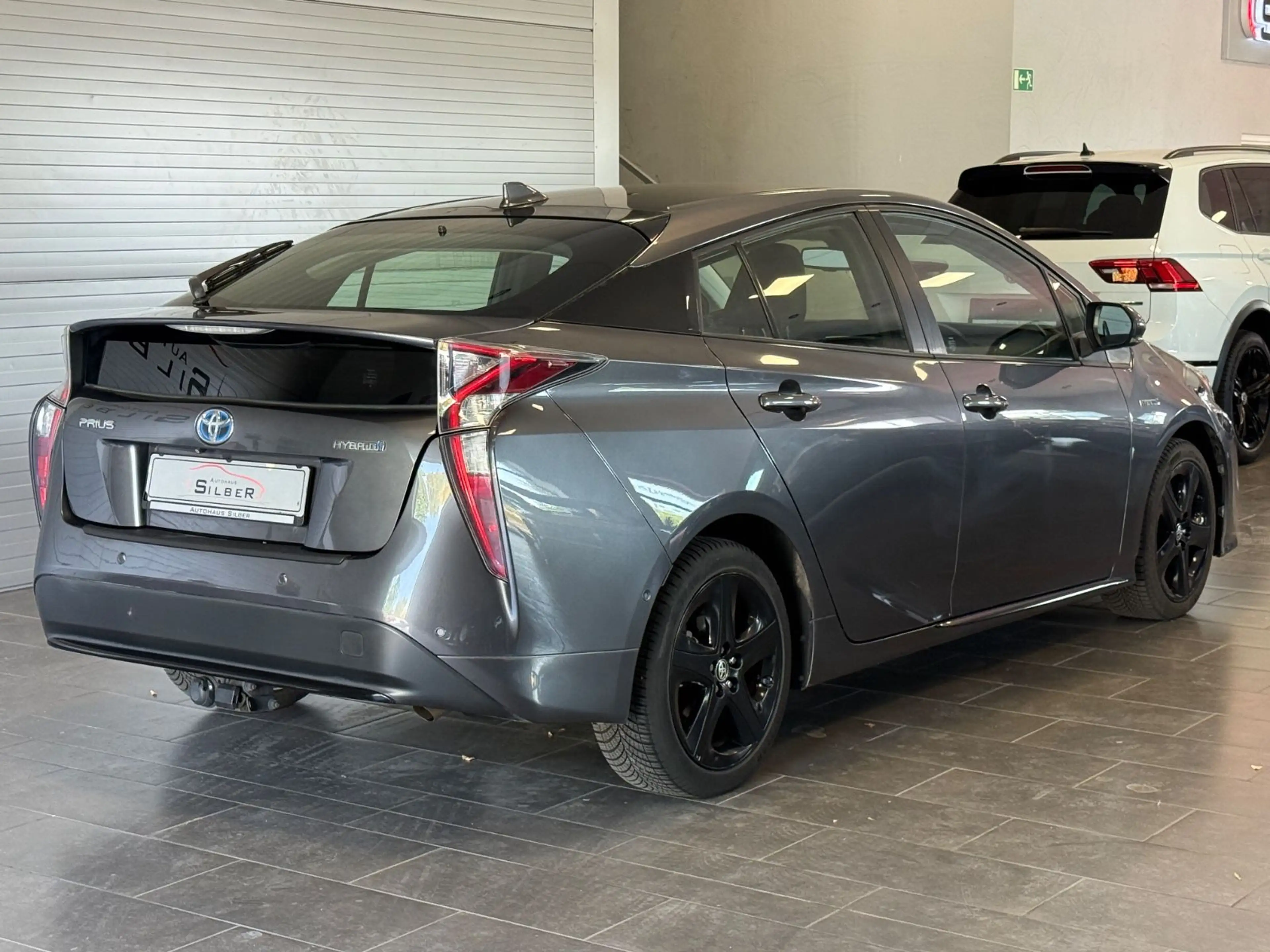 Toyota Prius Executive HUD/SHZ/Navi/Rückfahrkamera — photo 4