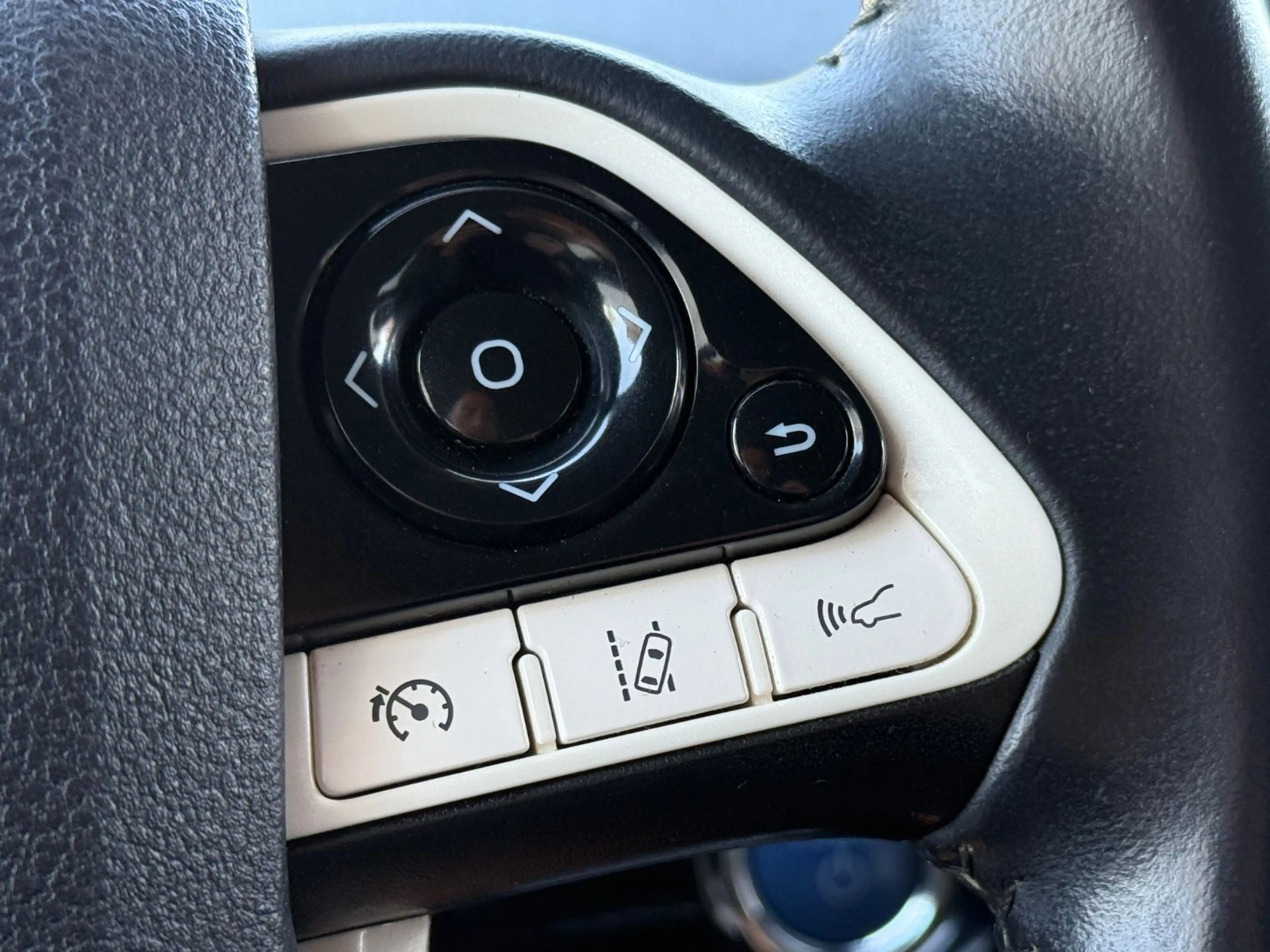 Toyota Prius Executive HUD/SHZ/Navi/Rückfahrkamera — photo 13