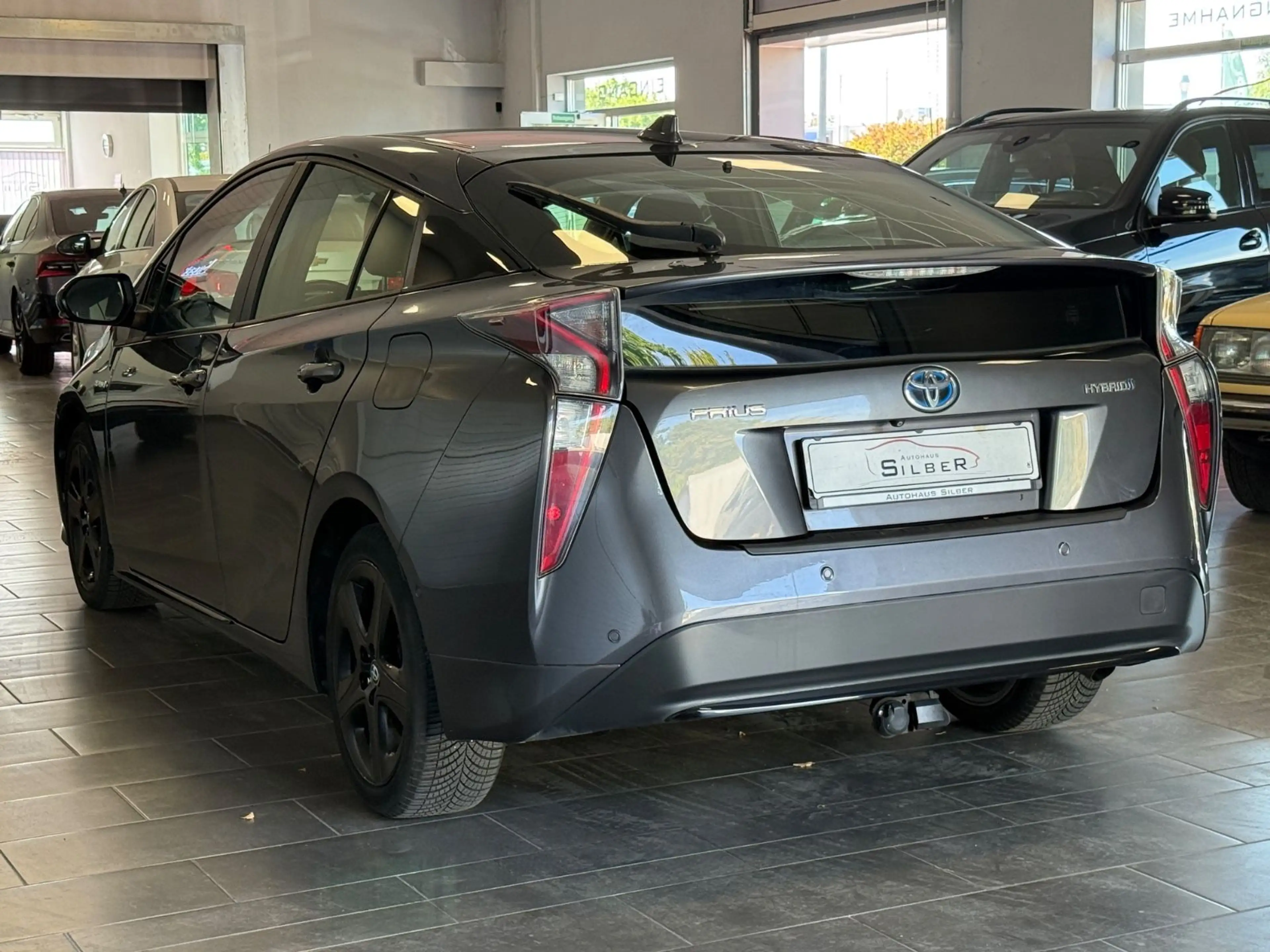 Toyota Prius Executive HUD/SHZ/Navi/Rückfahrkamera — photo 3