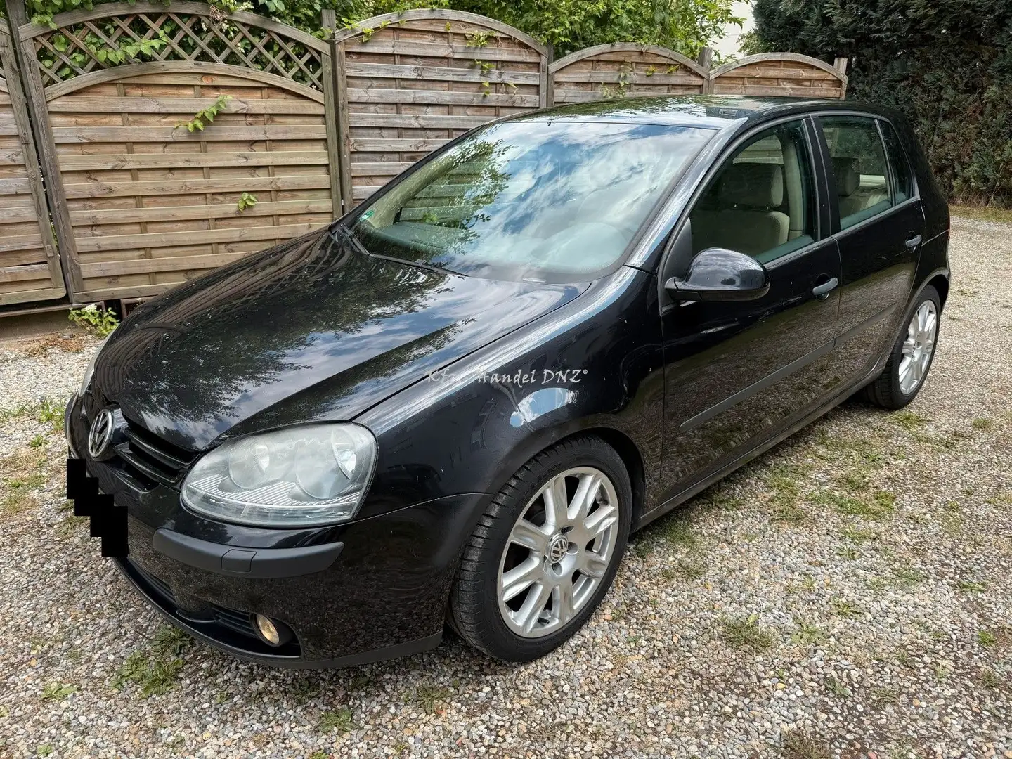 Volkswagen Golf V 1.9 TDI 105 PS Comfortline *KLIMAAUT*TEMP Schwarz - 1