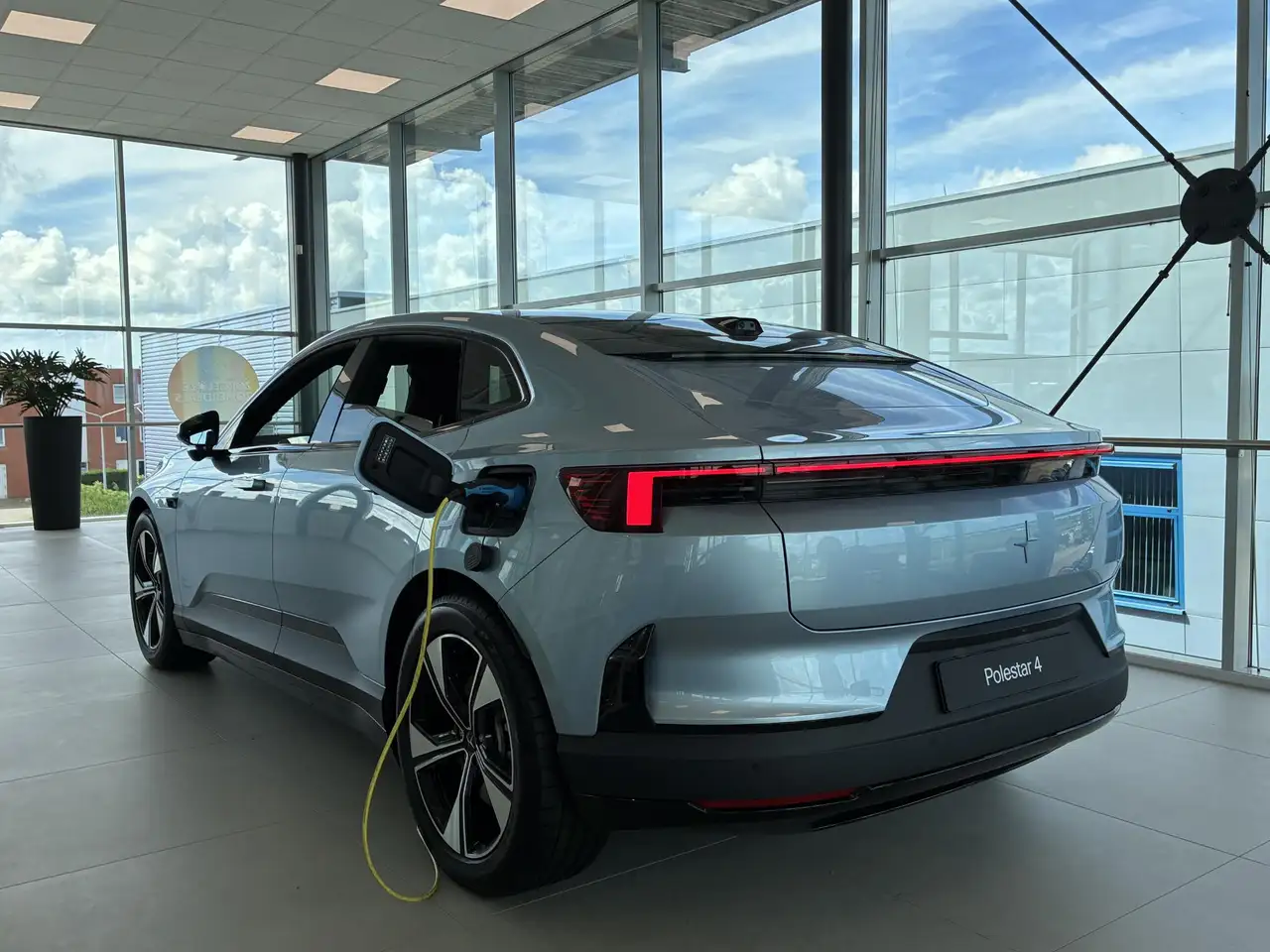 Polestar 4 2026
