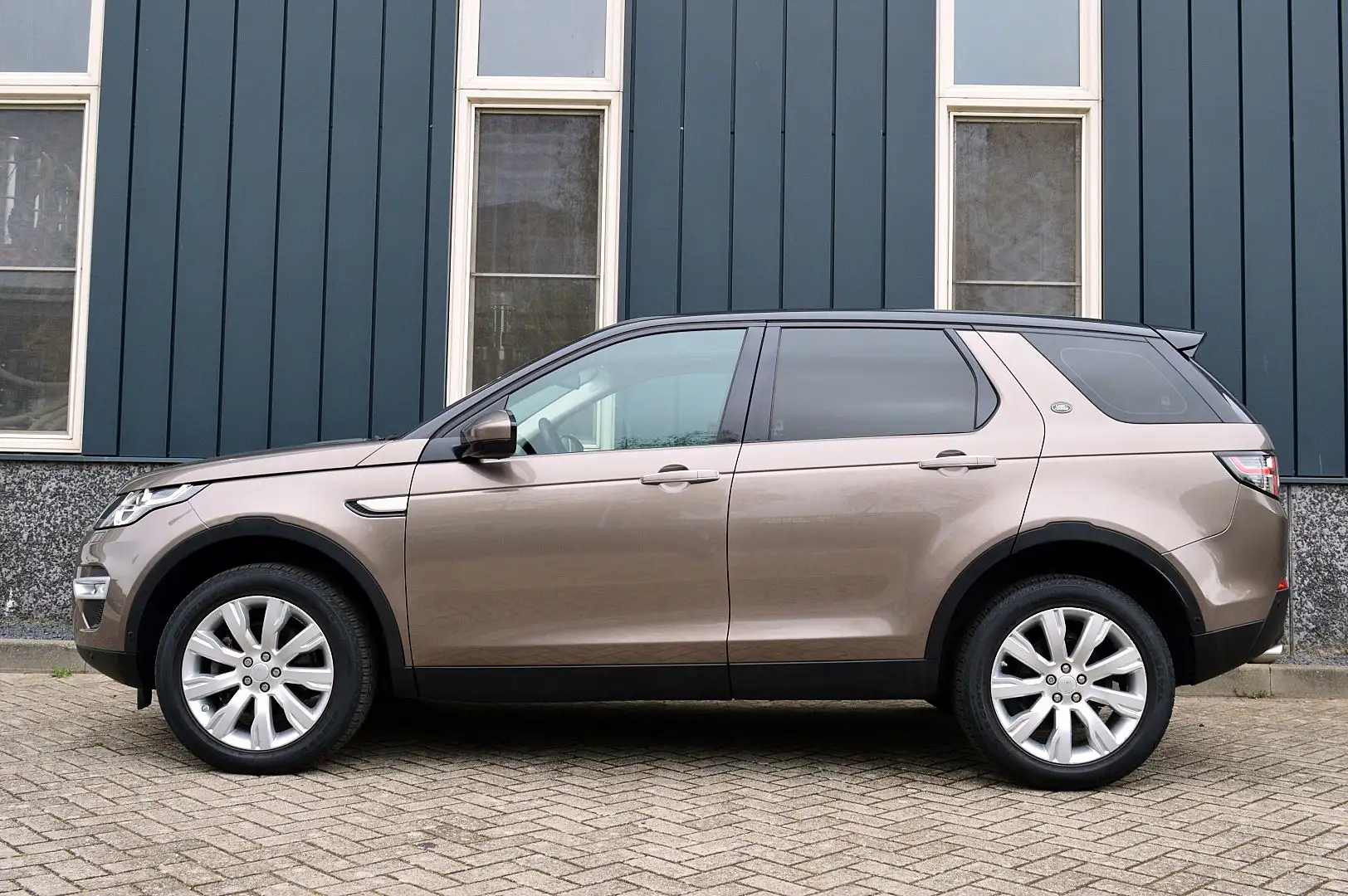 Land Rover Discovery Sport 2.0 Si4 4WD HSE Luxury Rijklaarprijs-Garantie Pano Gris - 2