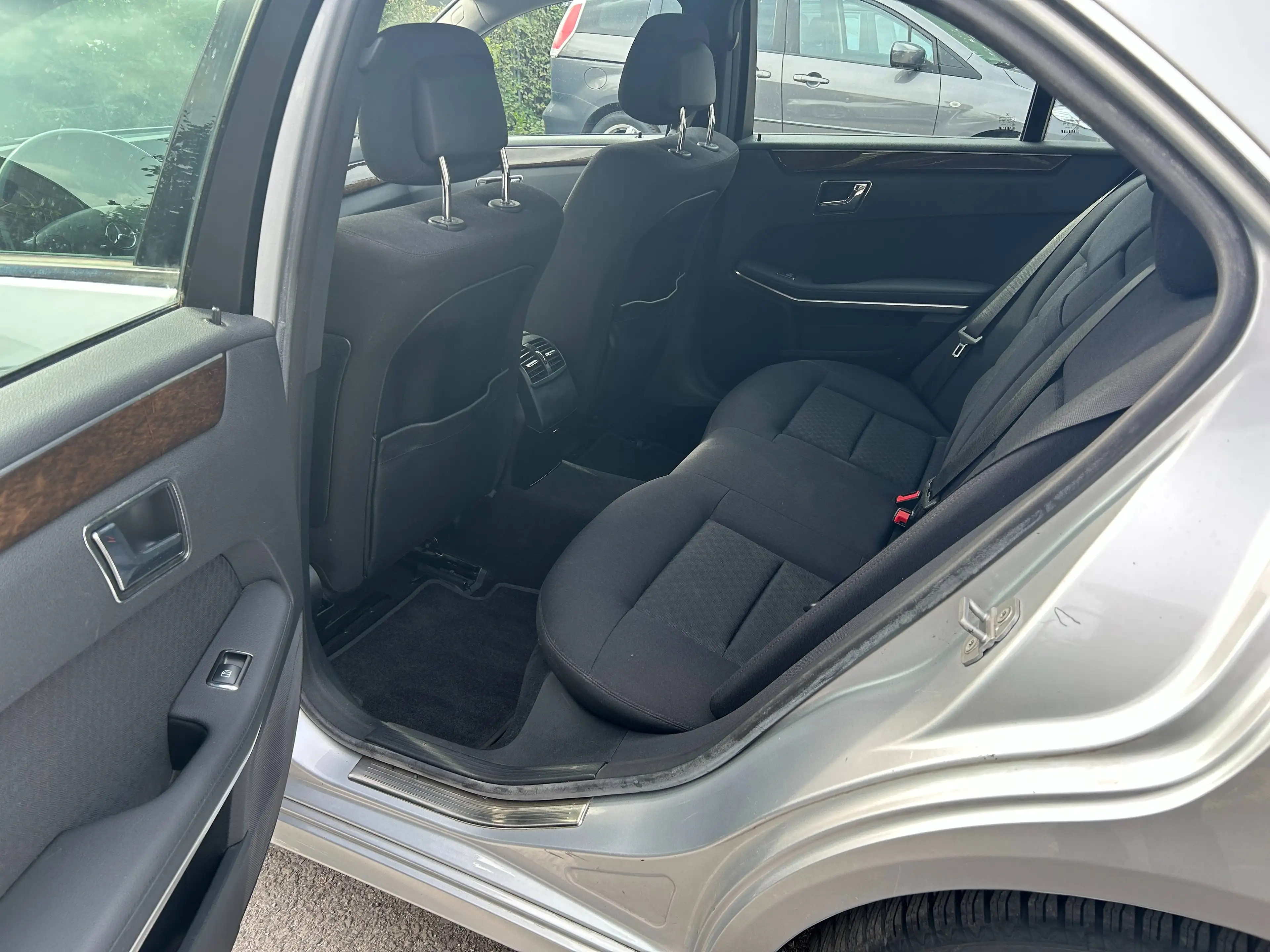Mercedes-Benz E 250 E 250 CDI BlueEfficiency Klima, PDC, Bluetooth, Tüv Neu — photo 9