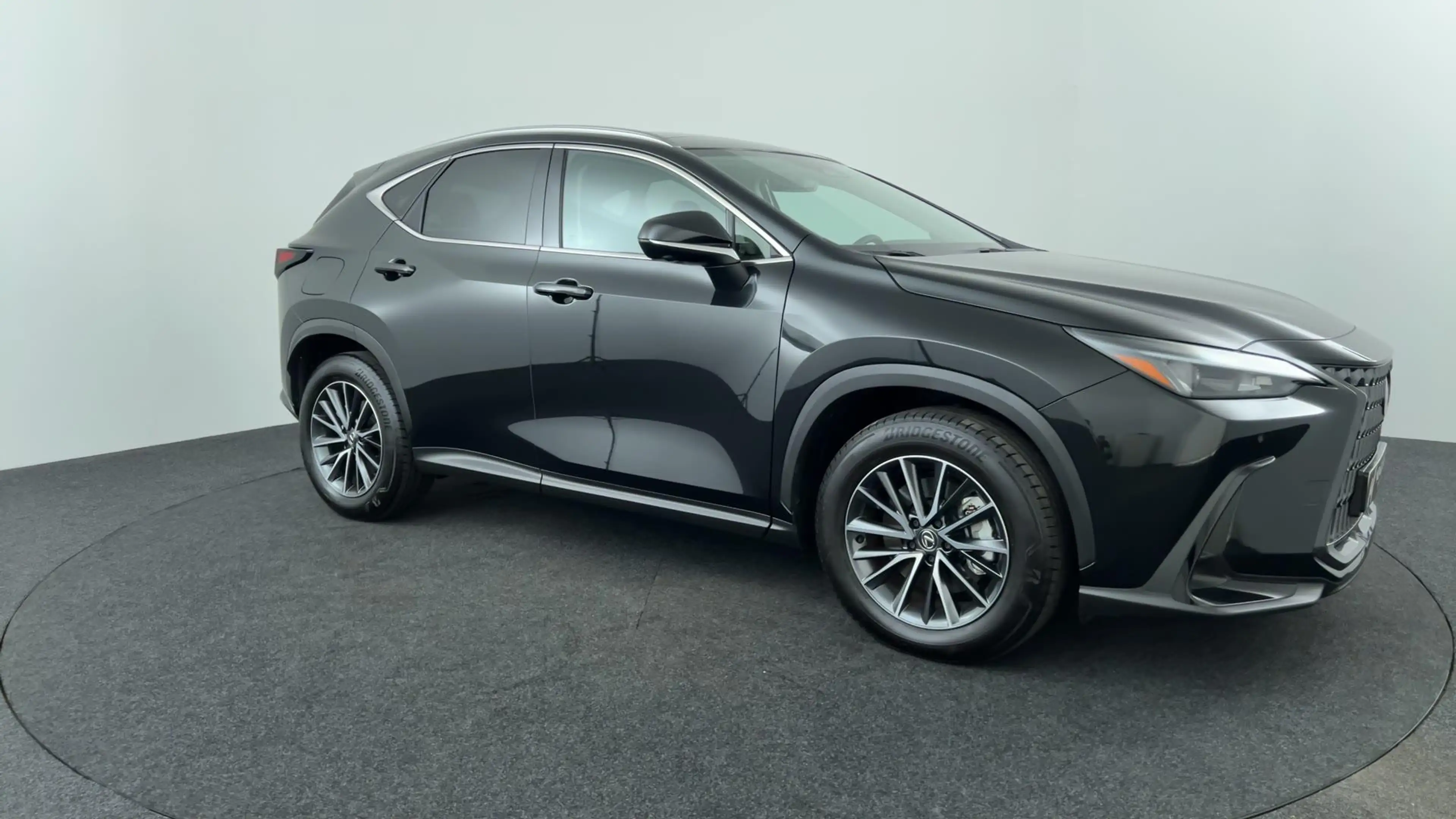 Lexus NX 450h+ AWD Luxury Line — photo 7