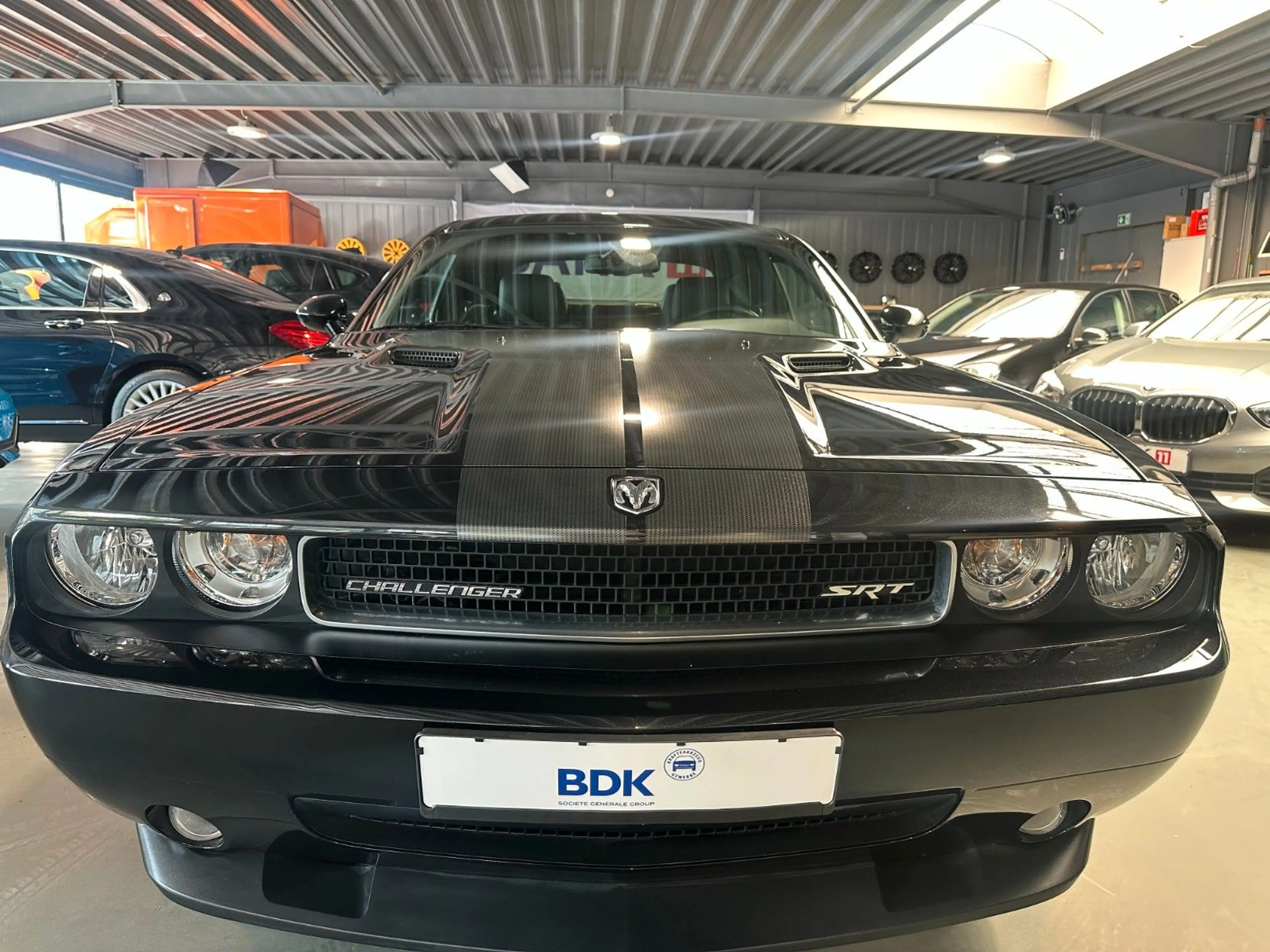 Dodge Challenger 6.1 Hemi SRT 1.Hand 12000KM Brembo — photo 7
