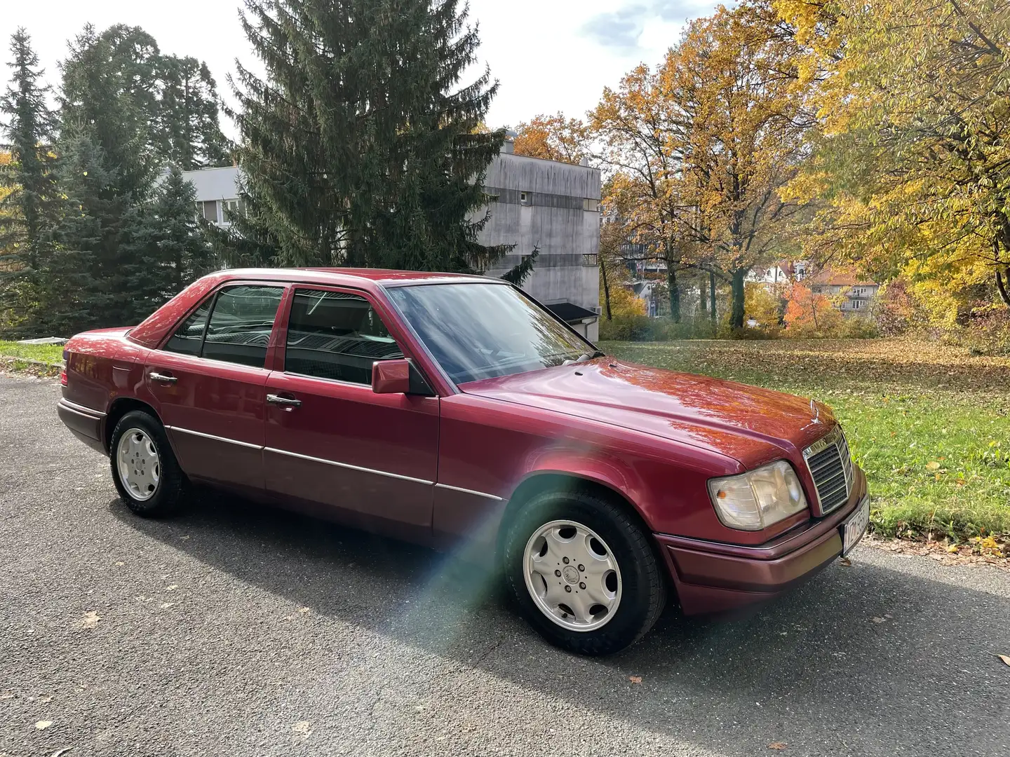 Mercedes-Benz E 220 - 1