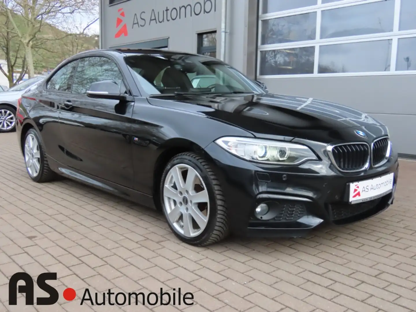 BMW 220 i M Sport Coupe 2.Hd*Navi*Bi-Xen*Leder*PDC Schwarz - 1