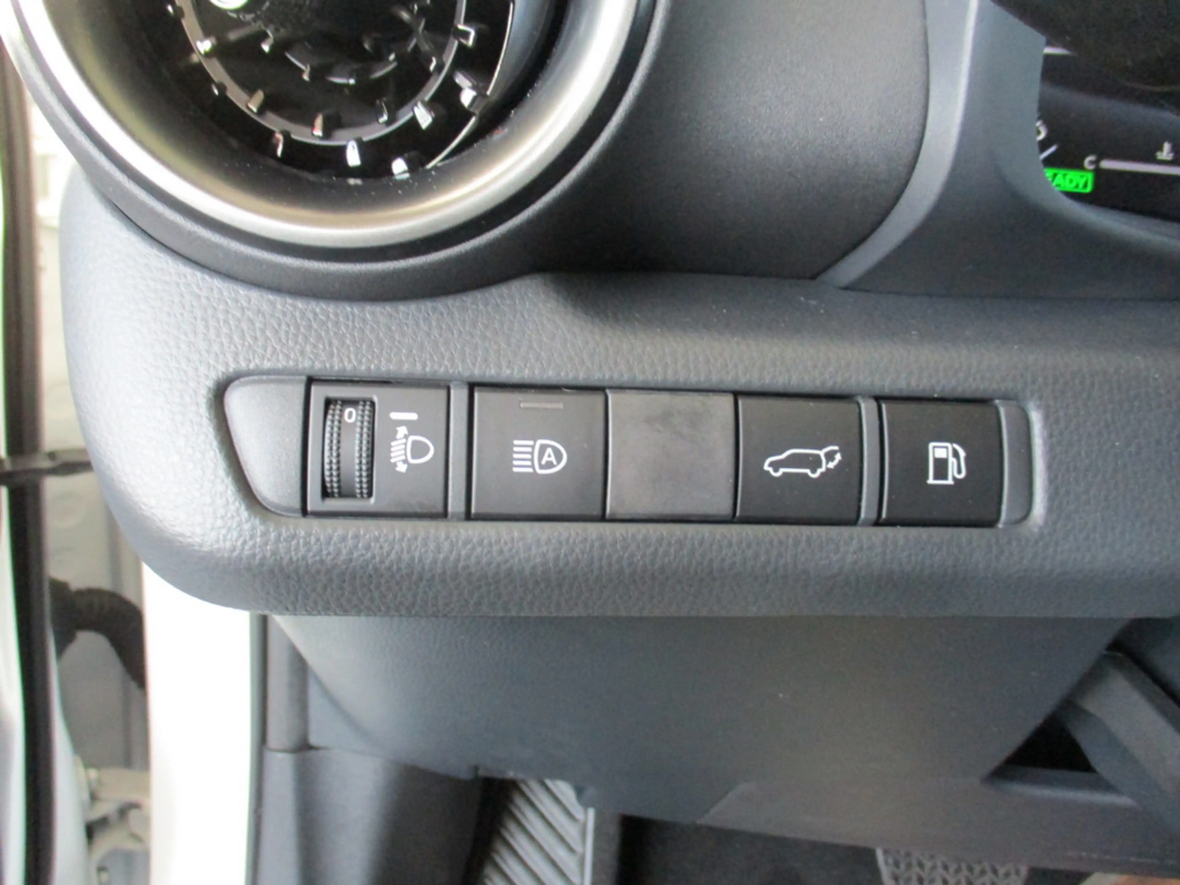 Toyota C-HR 1.8 Hybrid FWD Team Deutschland — photo 12