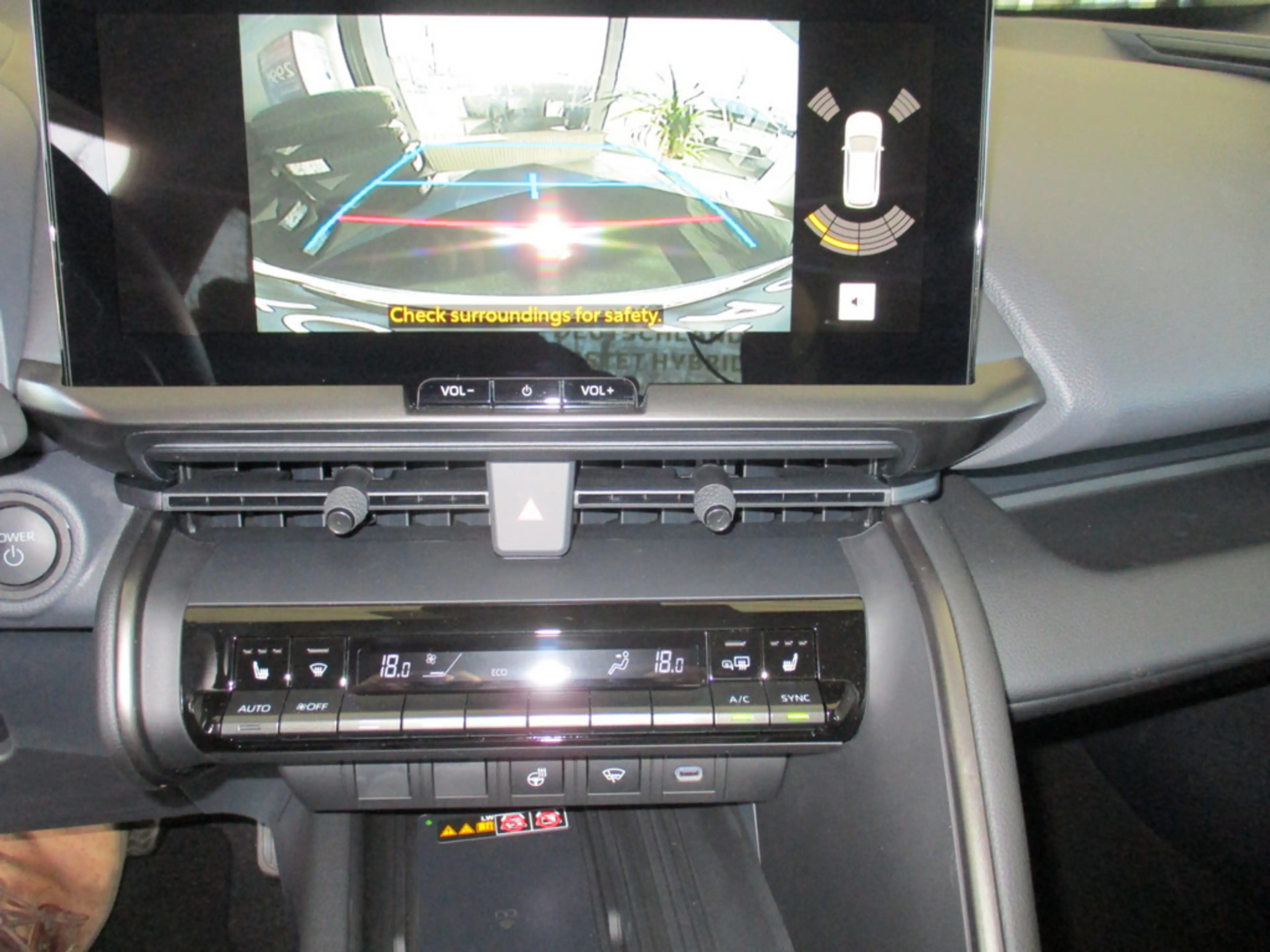 Toyota C-HR 1.8 Hybrid FWD Team Deutschland — photo 9