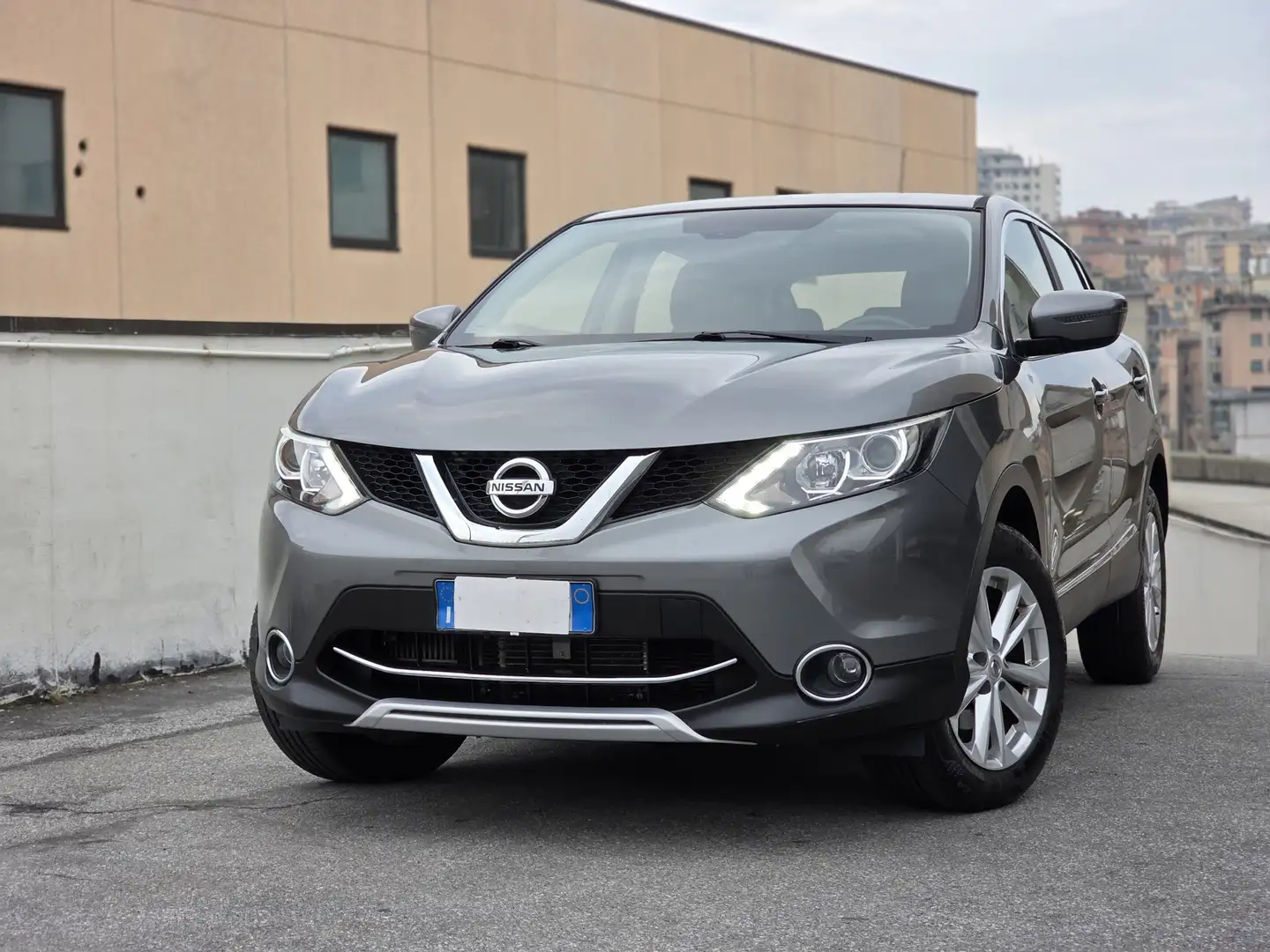 Nissan Qashqai Qashqai II 2014 1.6 dci Tekna 2wd 130cv xtronic E6 Gris - 1