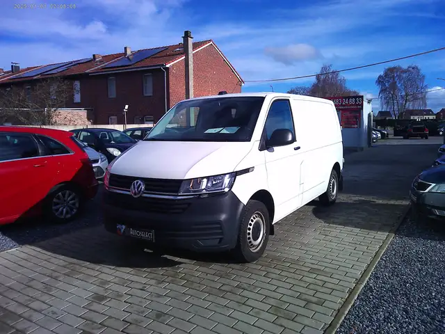 Volkswagen T6 Transporter 2.0 TDi SCR BMT Baseline
