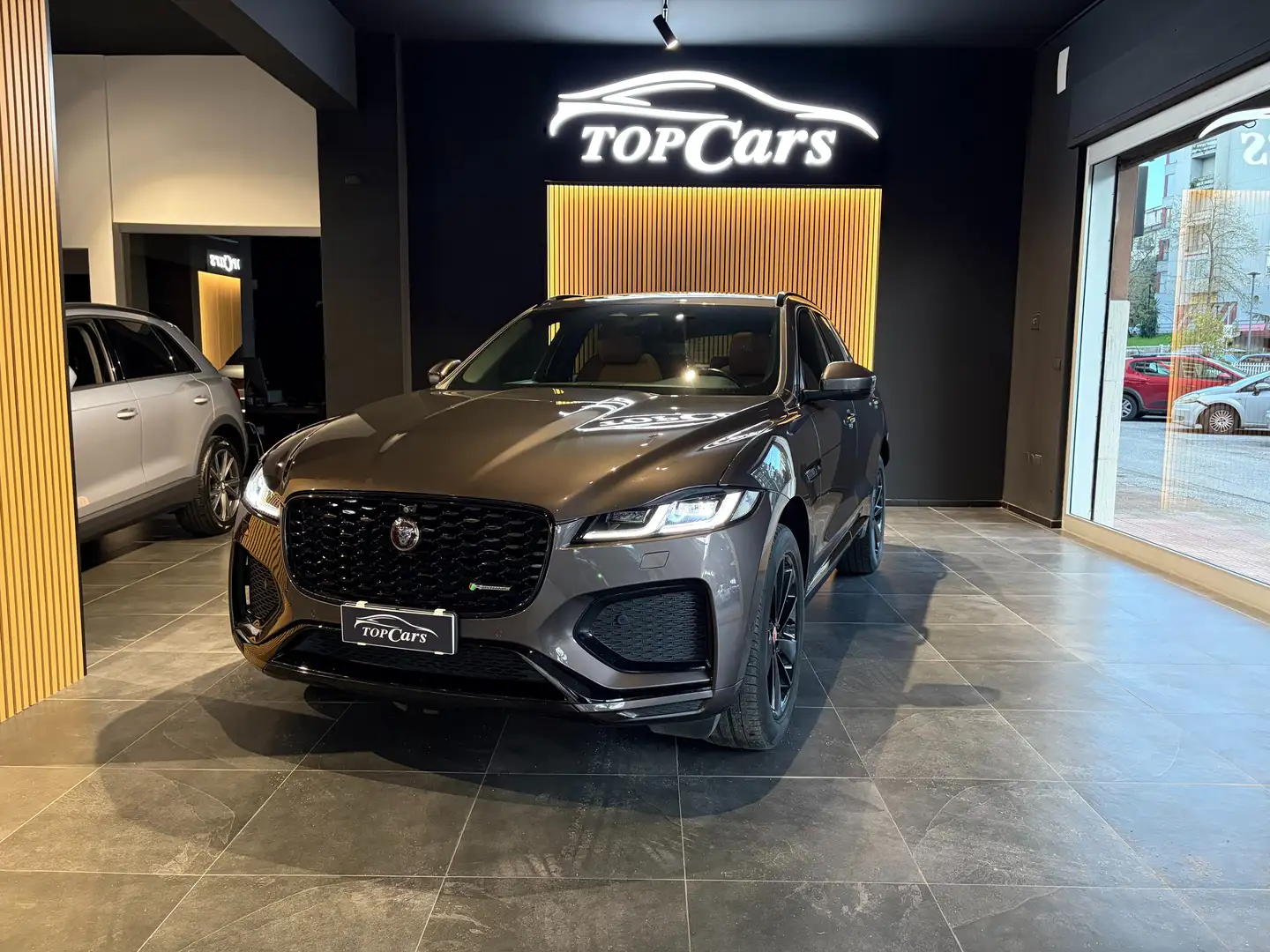 Jaguar F-Pace F-Pace 2.0d i4 mhev R-Dynamic S awd 163cv auto Grigio - 1