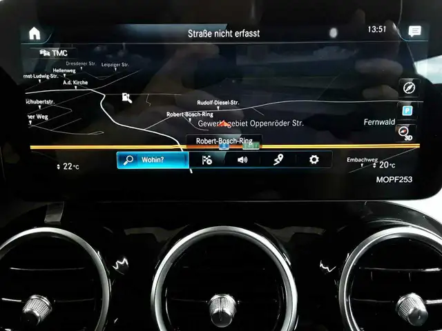 Mercedes-Benz GLC view 12
