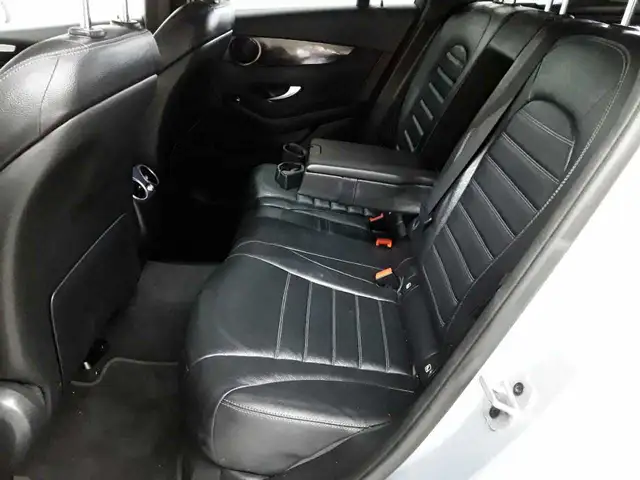 Mercedes-Benz GLC view 13
