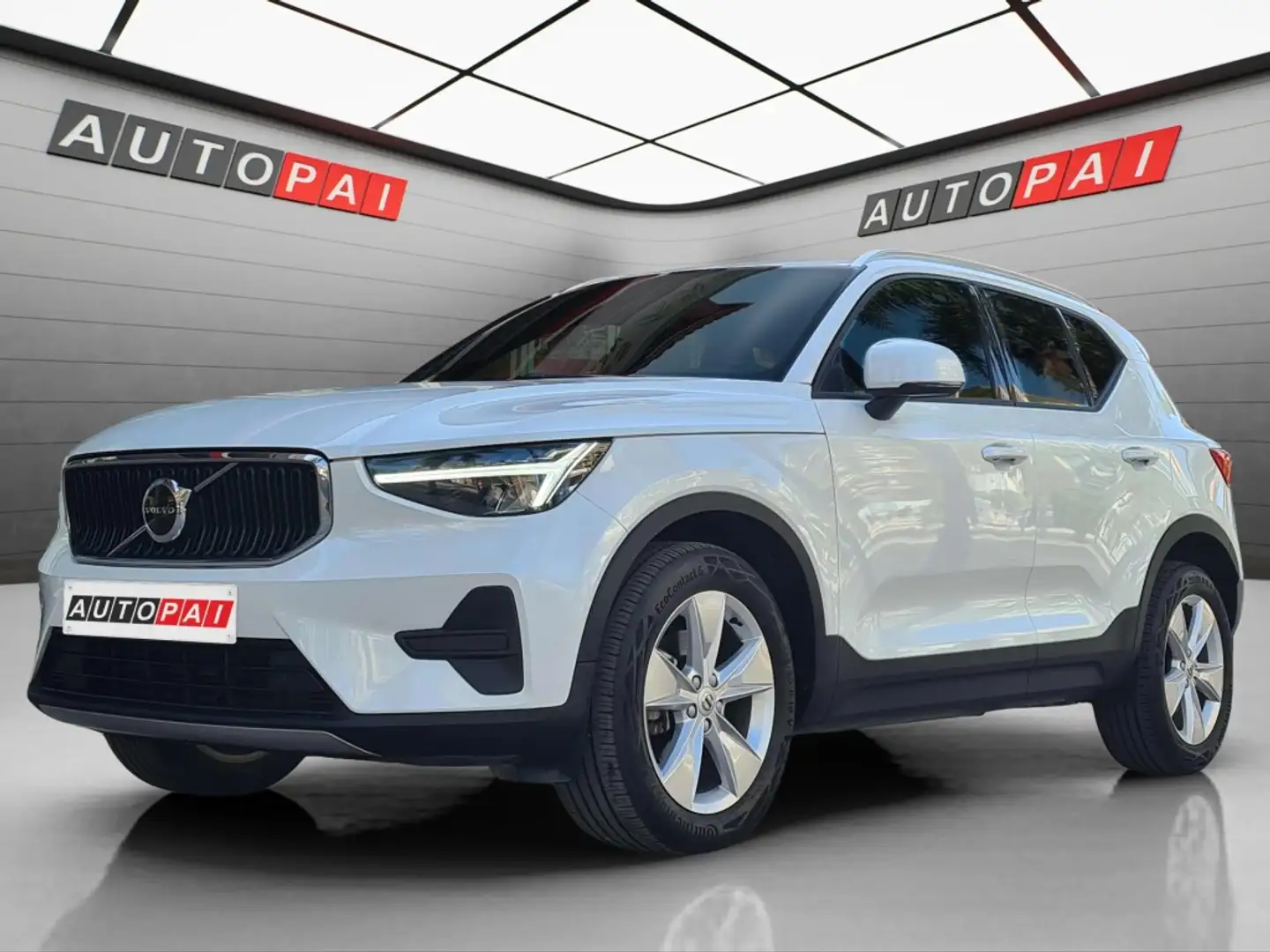 Volvo XC40 B3 Essential Aut. Blanc - 1