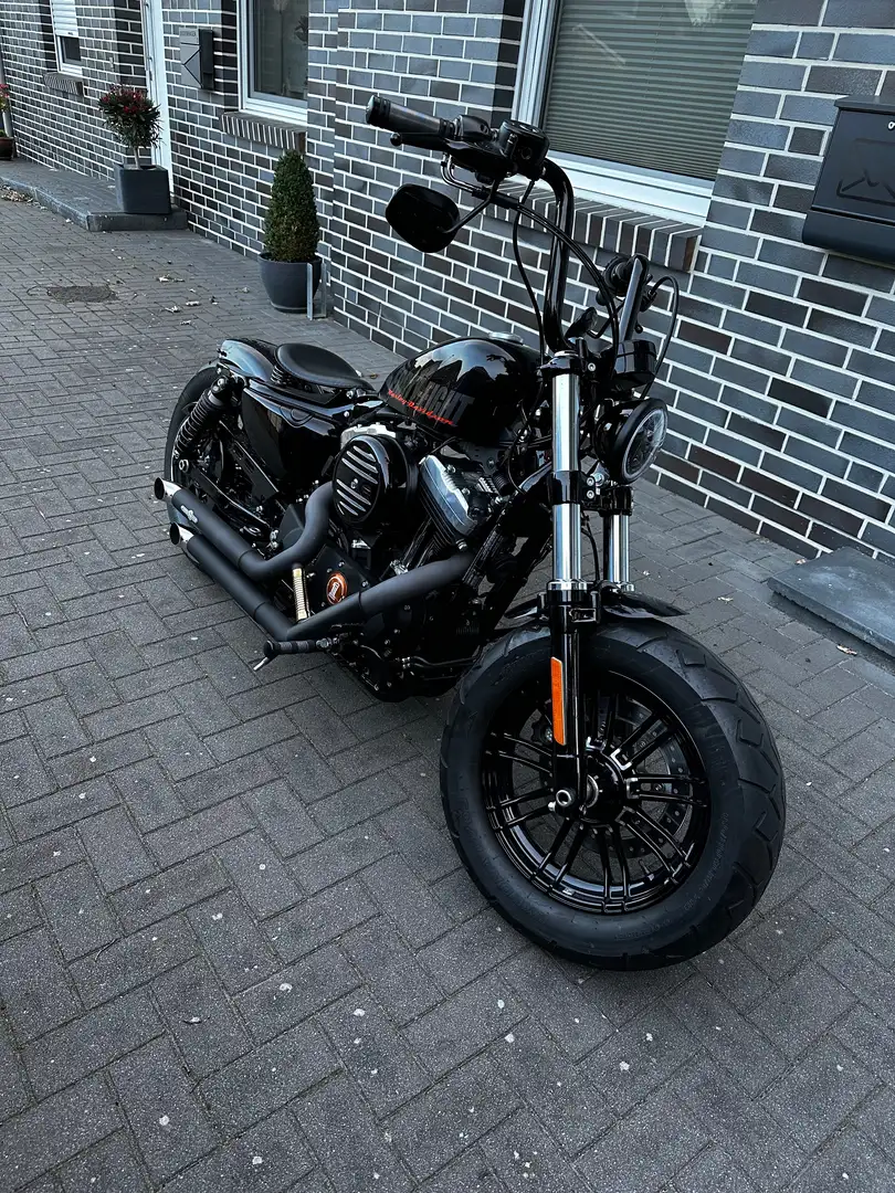 Harley-Davidson Sportster 1200 Forty-Eight Schwarz - 1