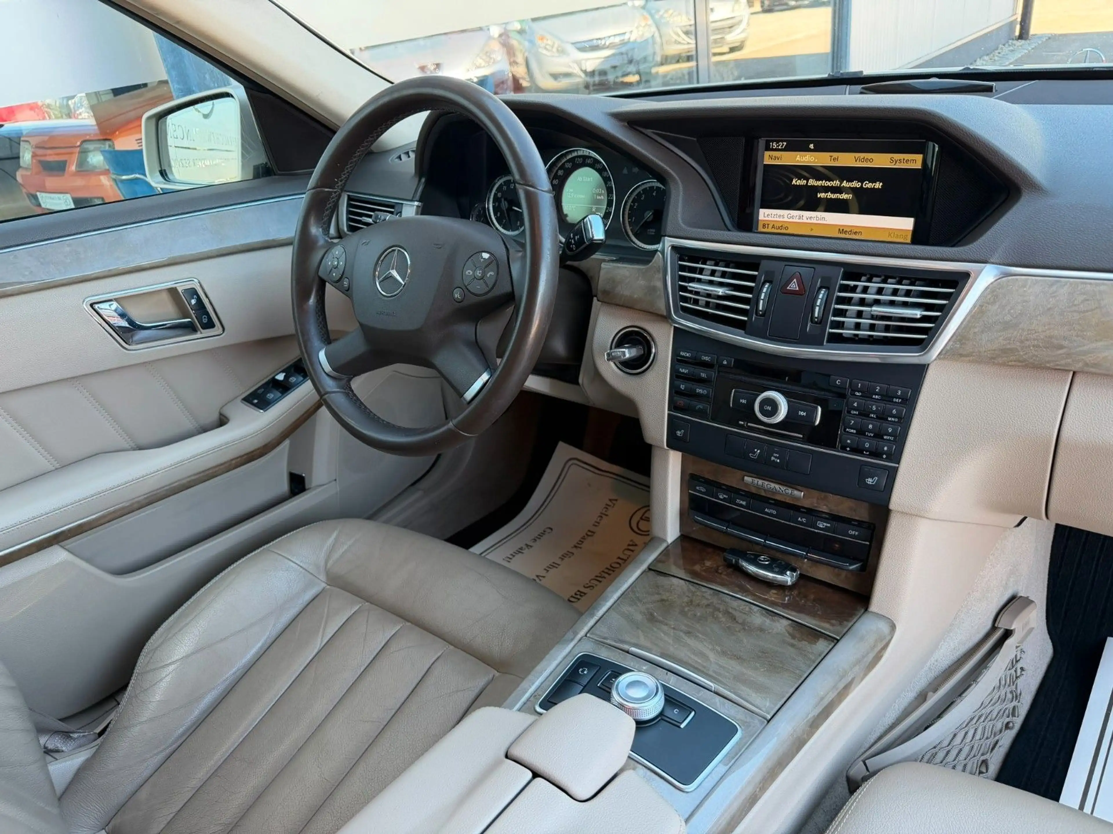 Mercedes-Benz E 350 CGI BlueEFFICIENCY*LM*Leder*Xenon* — photo 13