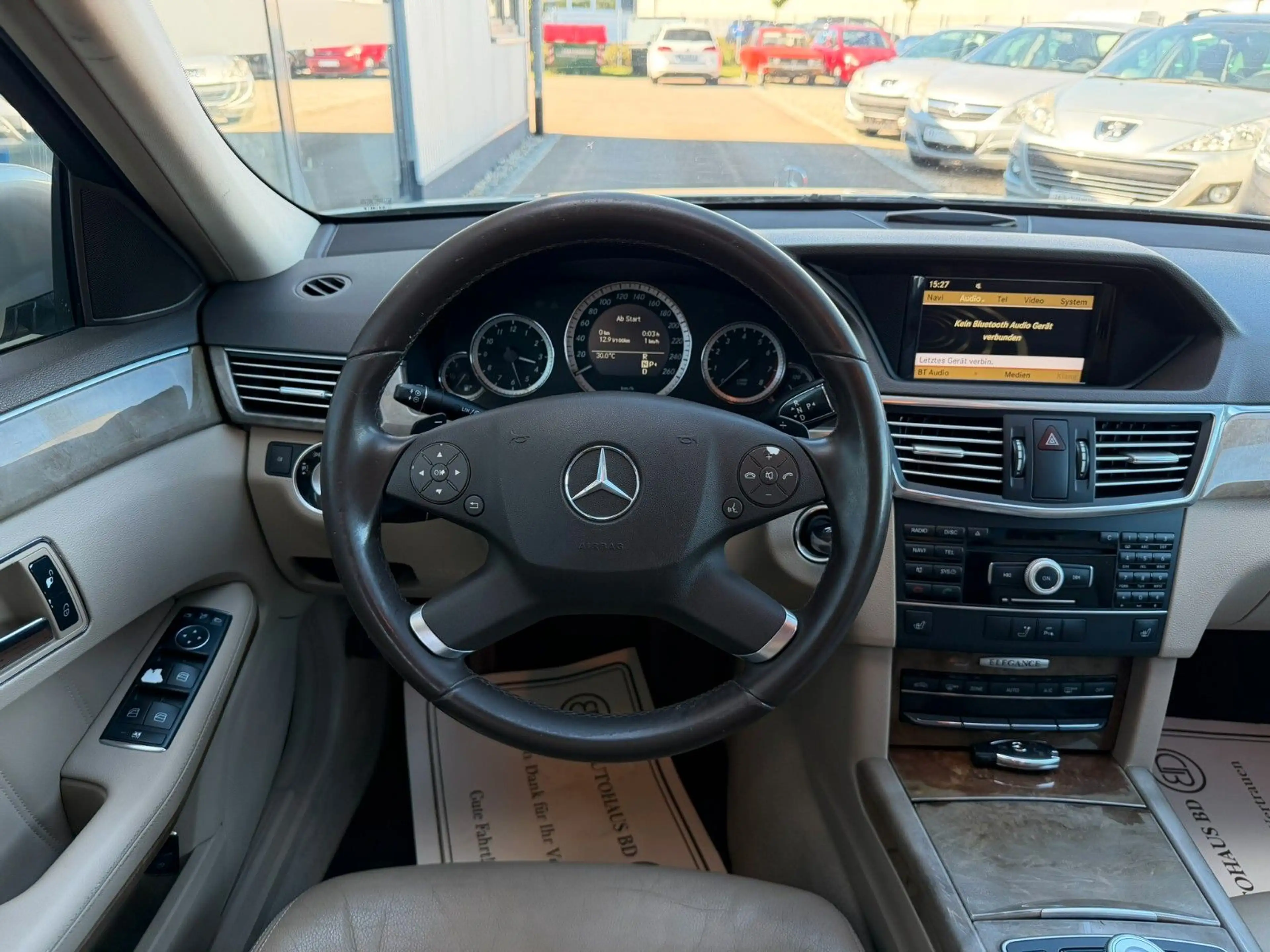 Mercedes-Benz E 350 CGI BlueEFFICIENCY*LM*Leder*Xenon* — photo 12