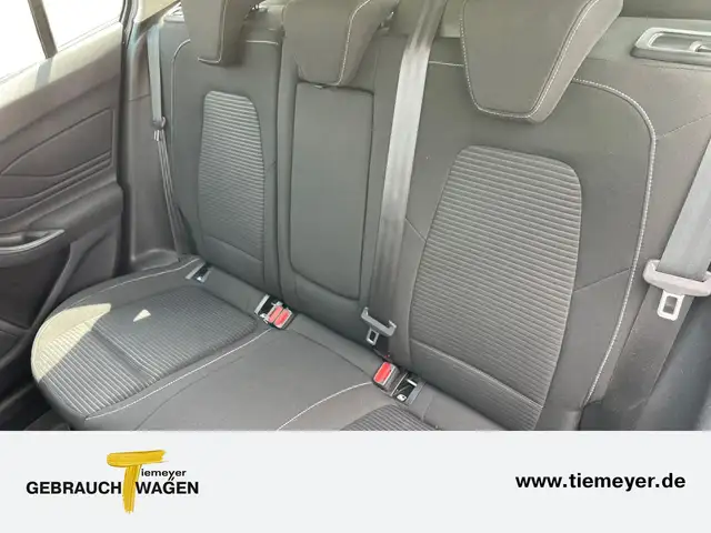 Ford Focus view 11