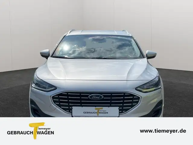 Ford Focus view 2