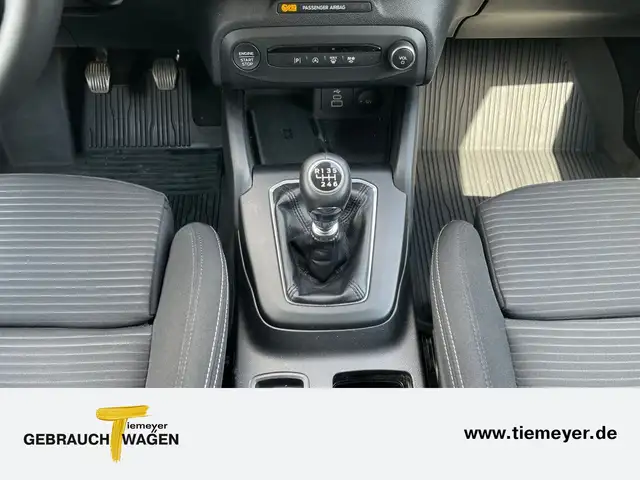 Ford Focus view 13