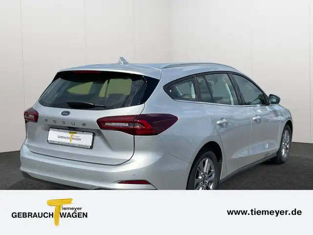 Ford Focus view 5