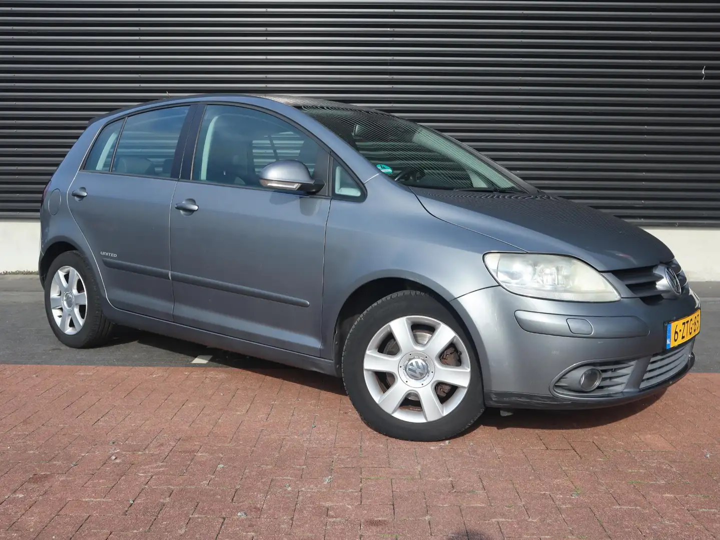 Volkswagen Golf Plus 1.4 TSI Comfortline | Airco | Cruise | PDC | Prima Grijs - 2